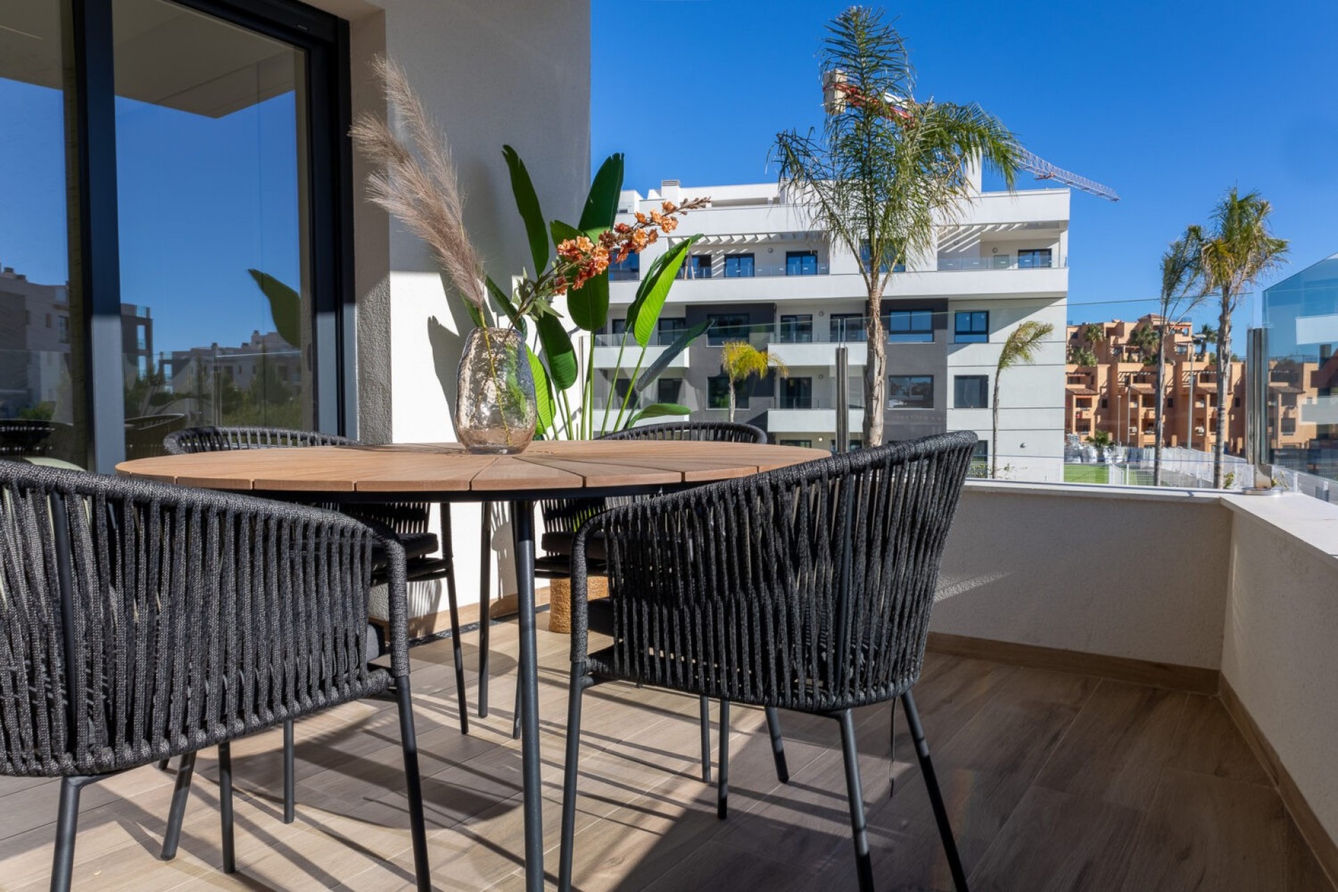 Resale - Apartment -
Villamartin