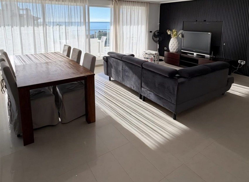 Resale - Chalet -
Altea