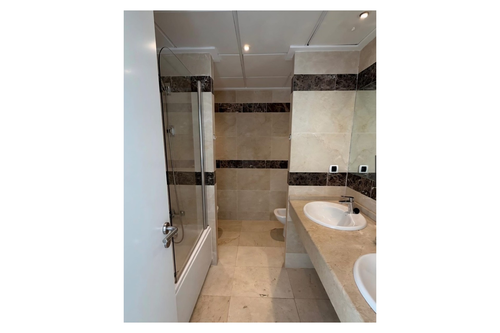 Resale - Chalet -
Altea