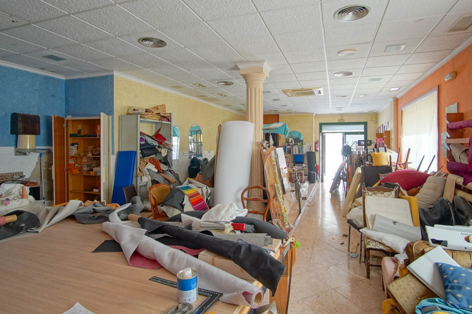 Resale - Commercial -
El Vergel
