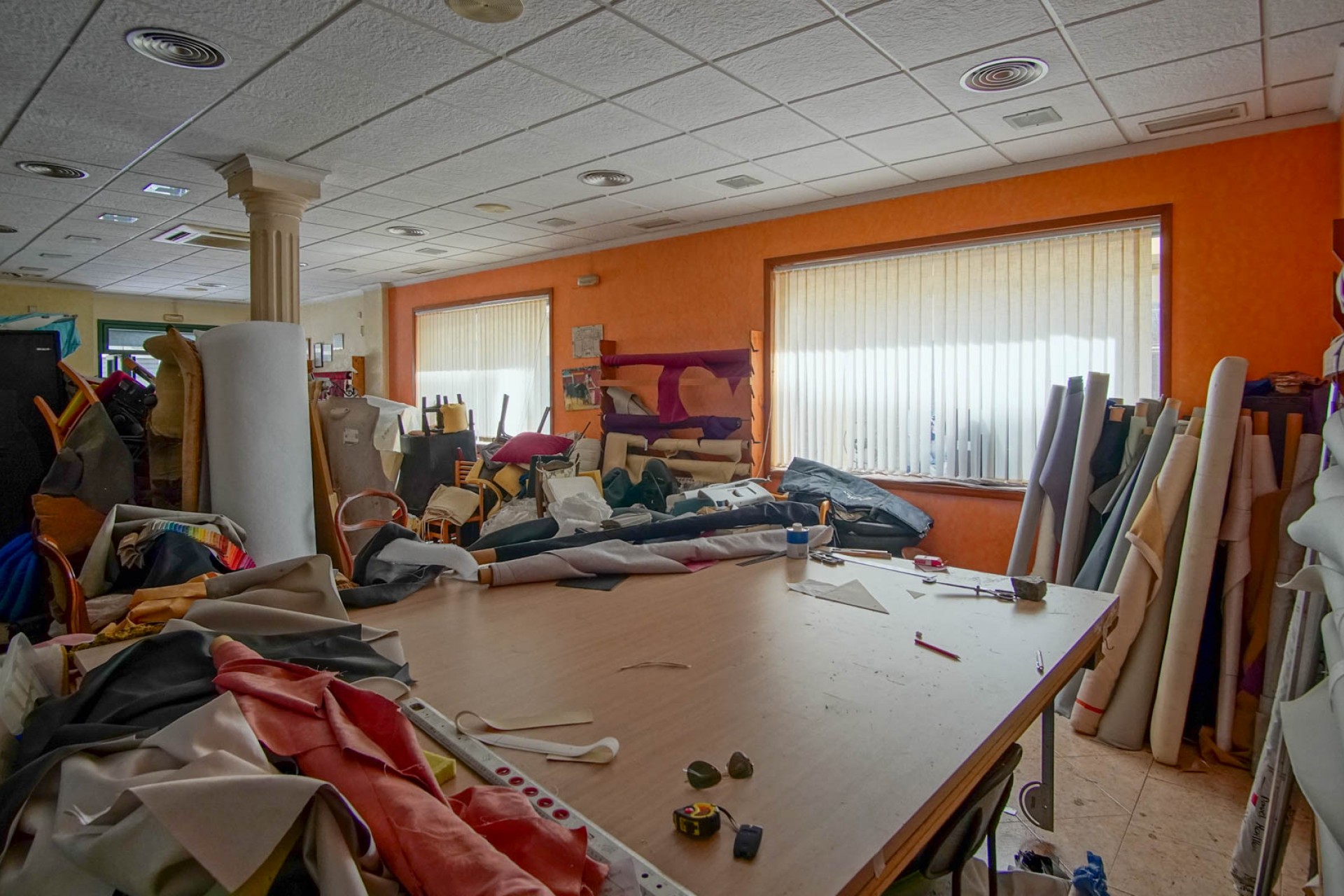 Resale - Commercial -
El Vergel
