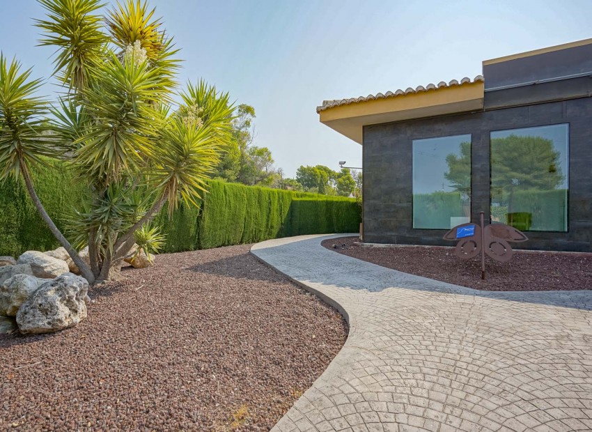 Resale - Commercial property -
Jávea - Montgó-Barranqueres