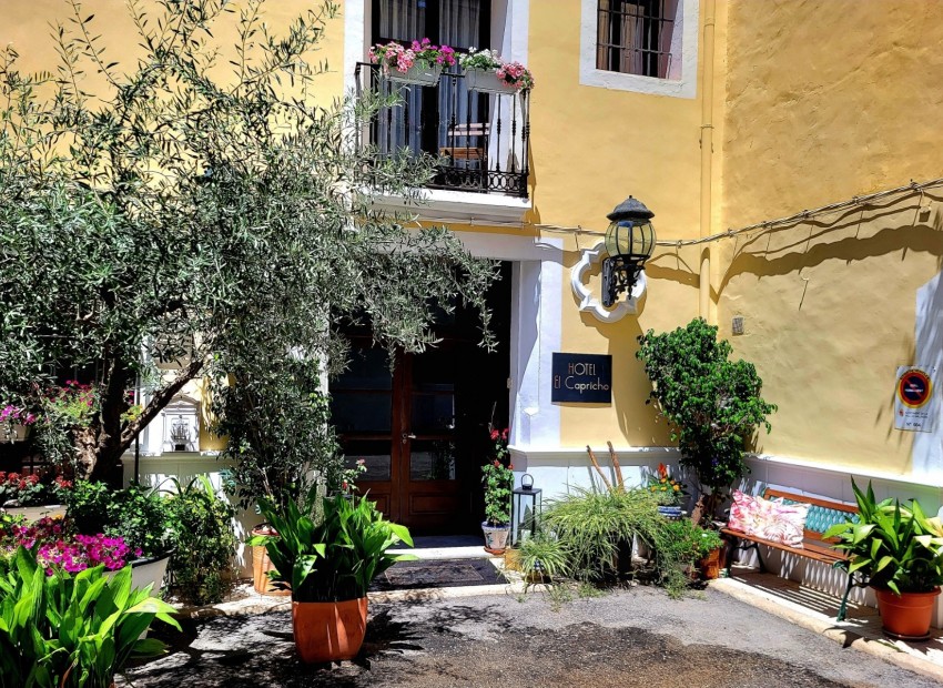 Resale - Commercial property -
Vall de Gallinera