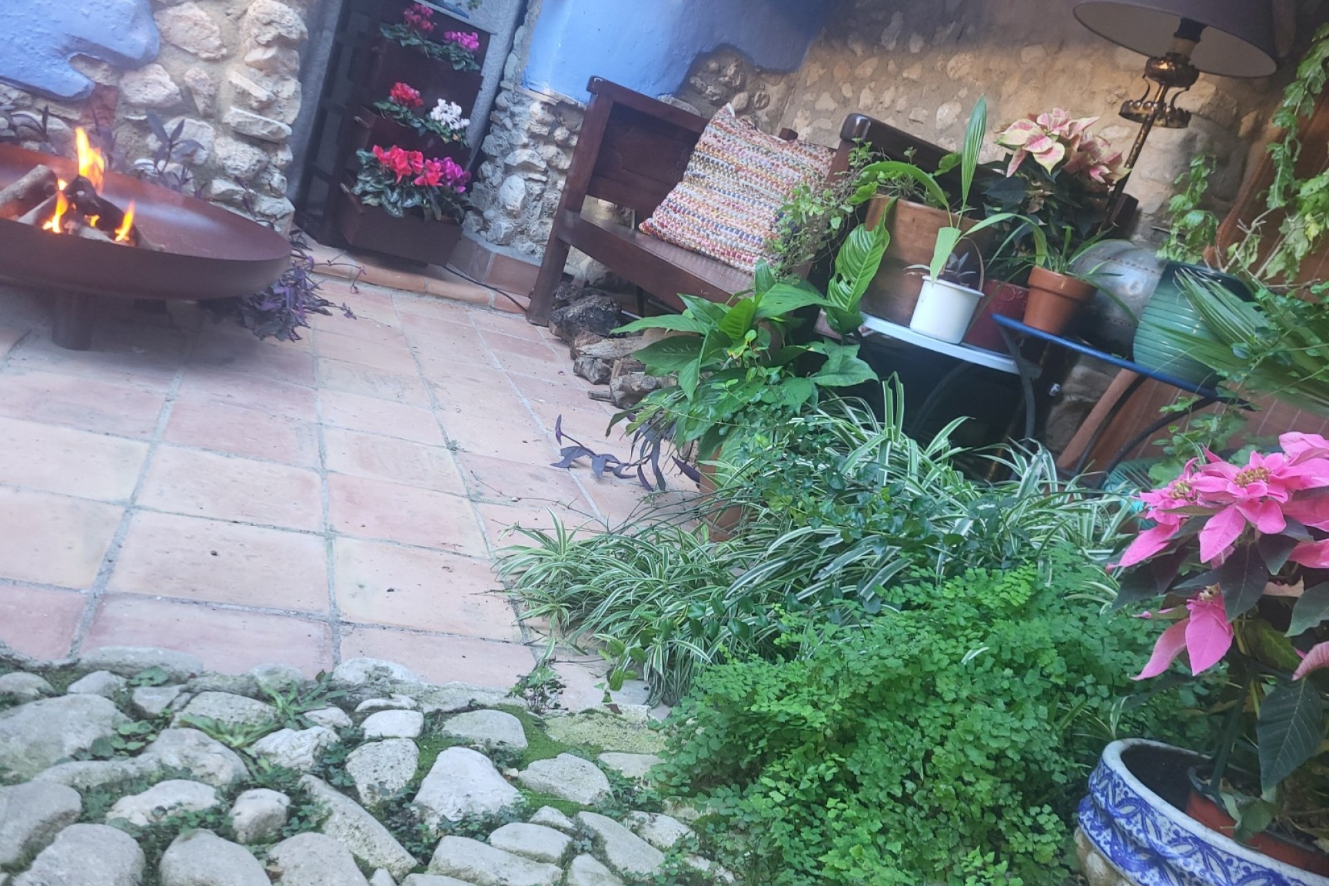 Resale - Commercial property -
Vall de Gallinera