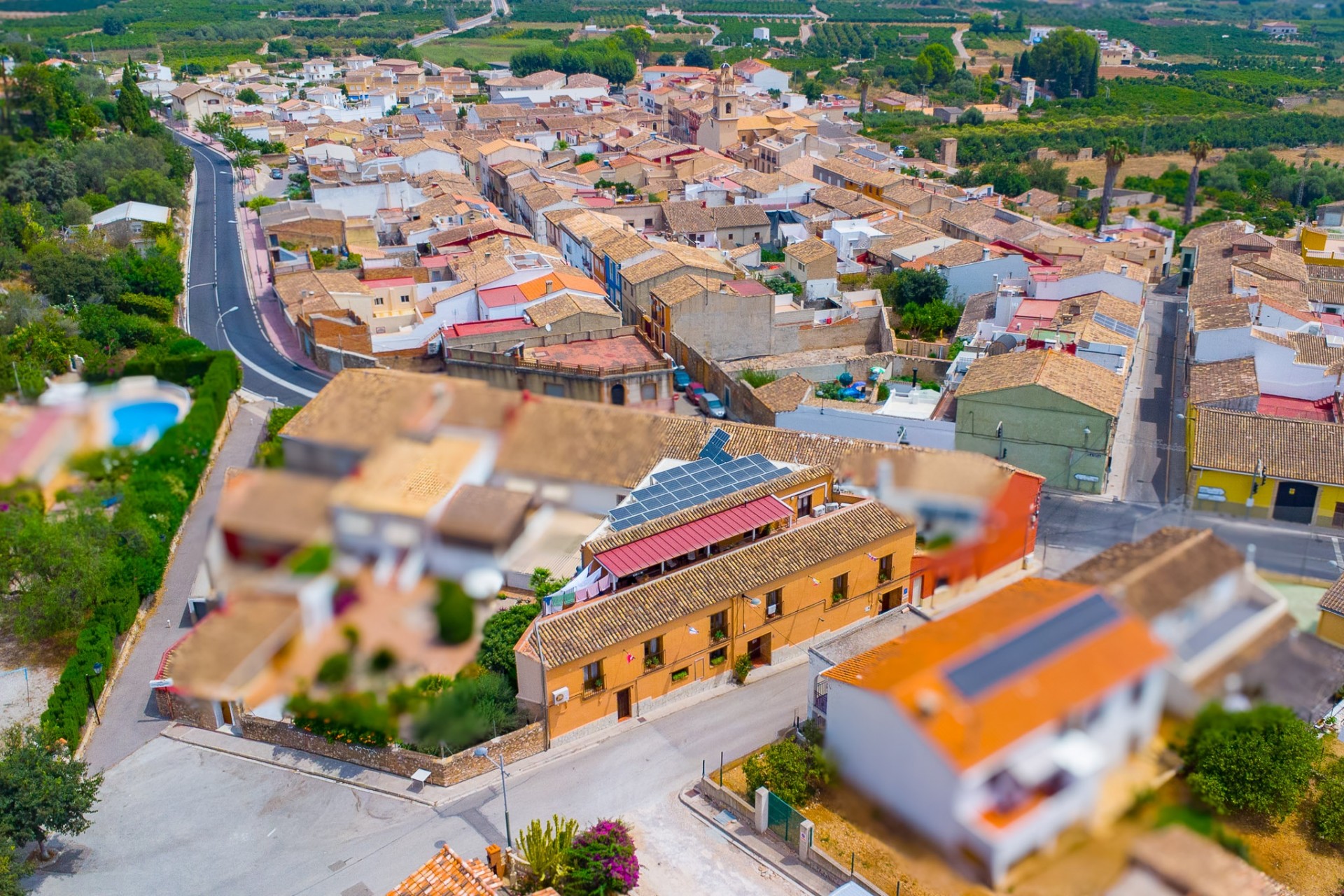 Resale - Commercial -
Sagra - Center