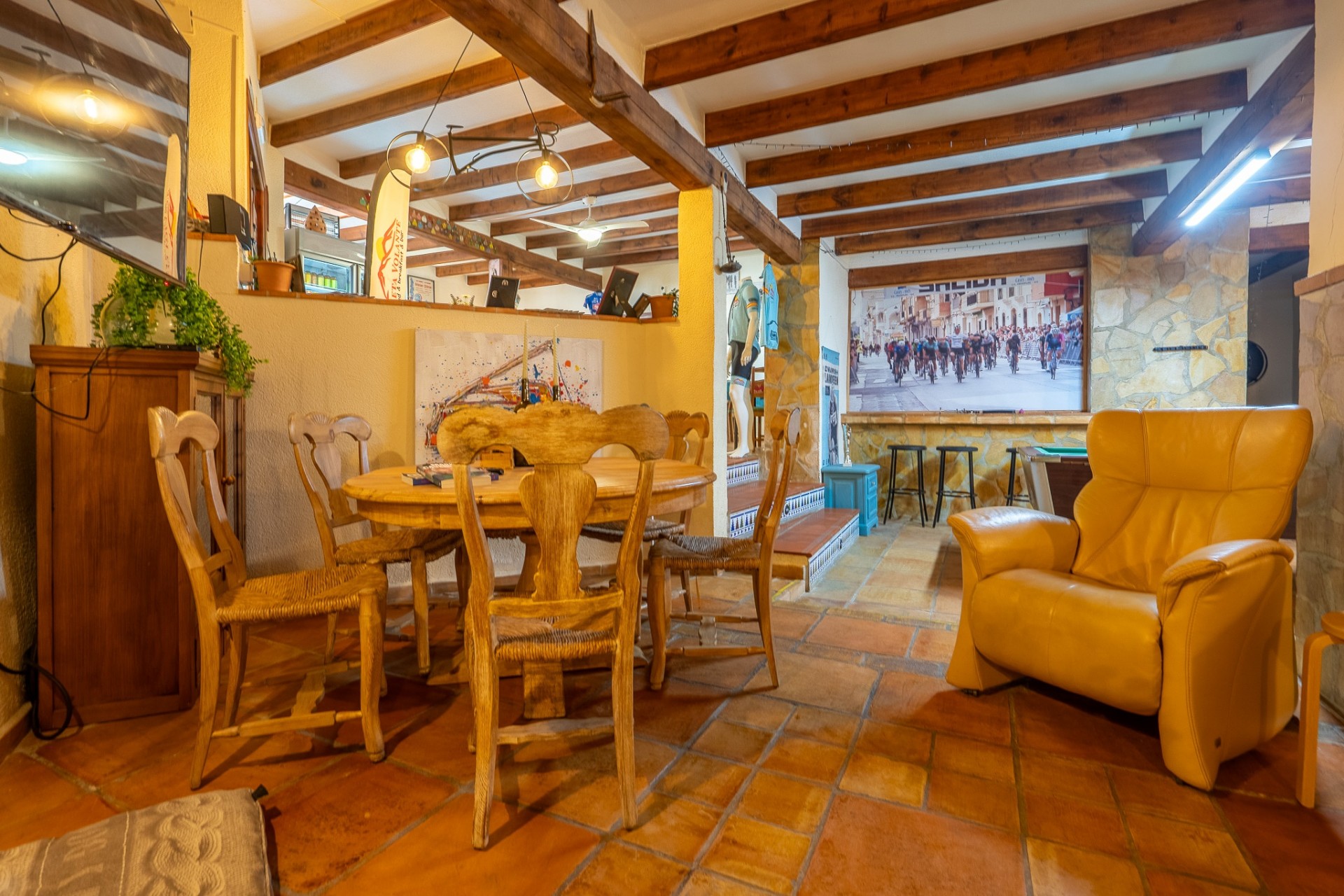 Resale - Commercial -
Sagra - Center