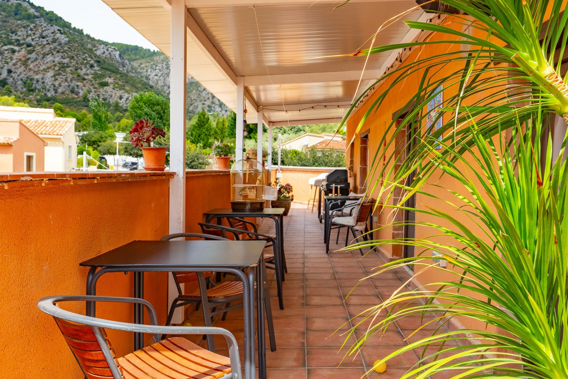 Resale - Commercial -
Sagra - Center