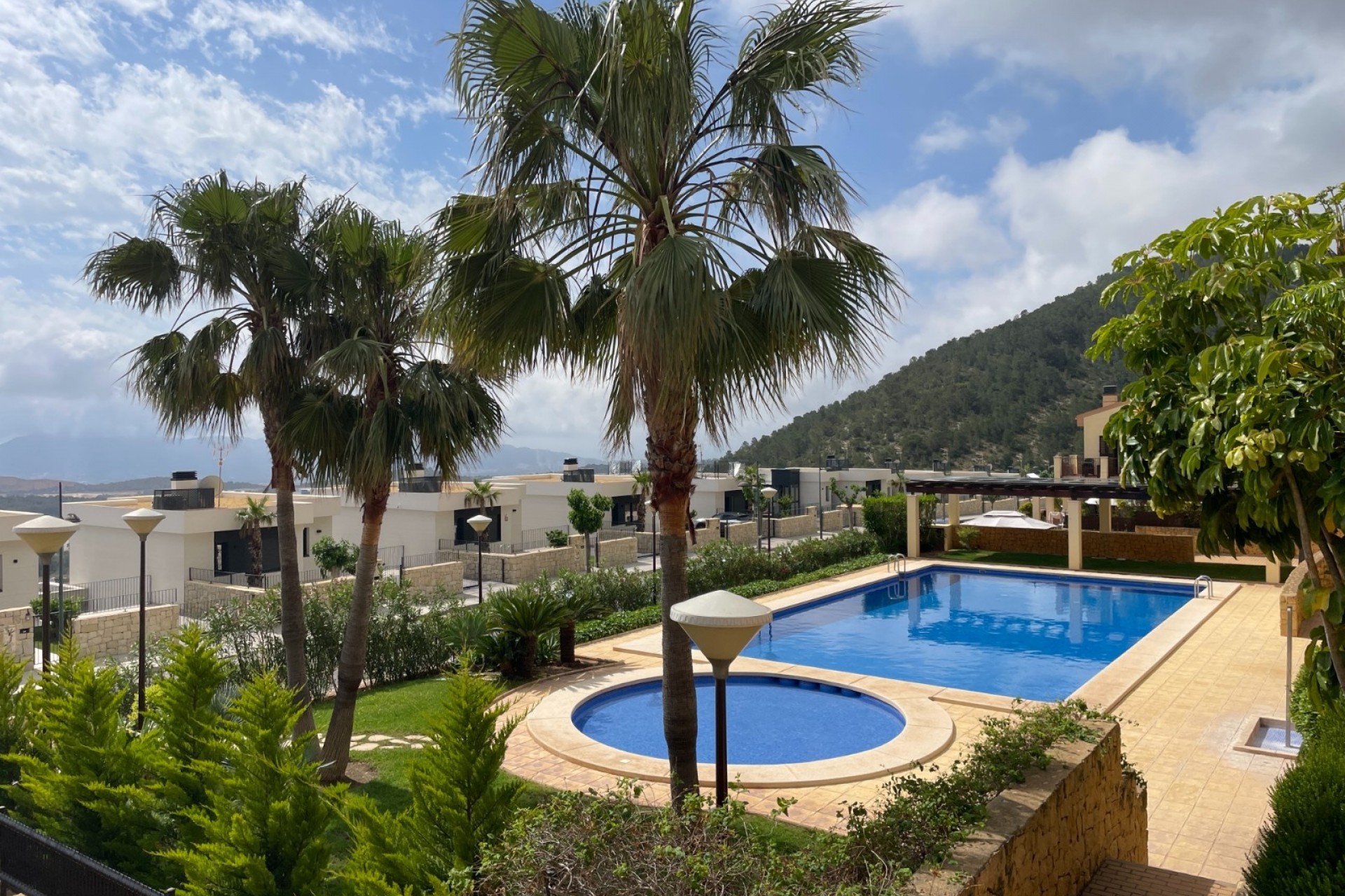 Resale - Detached House -
Polop - Hills