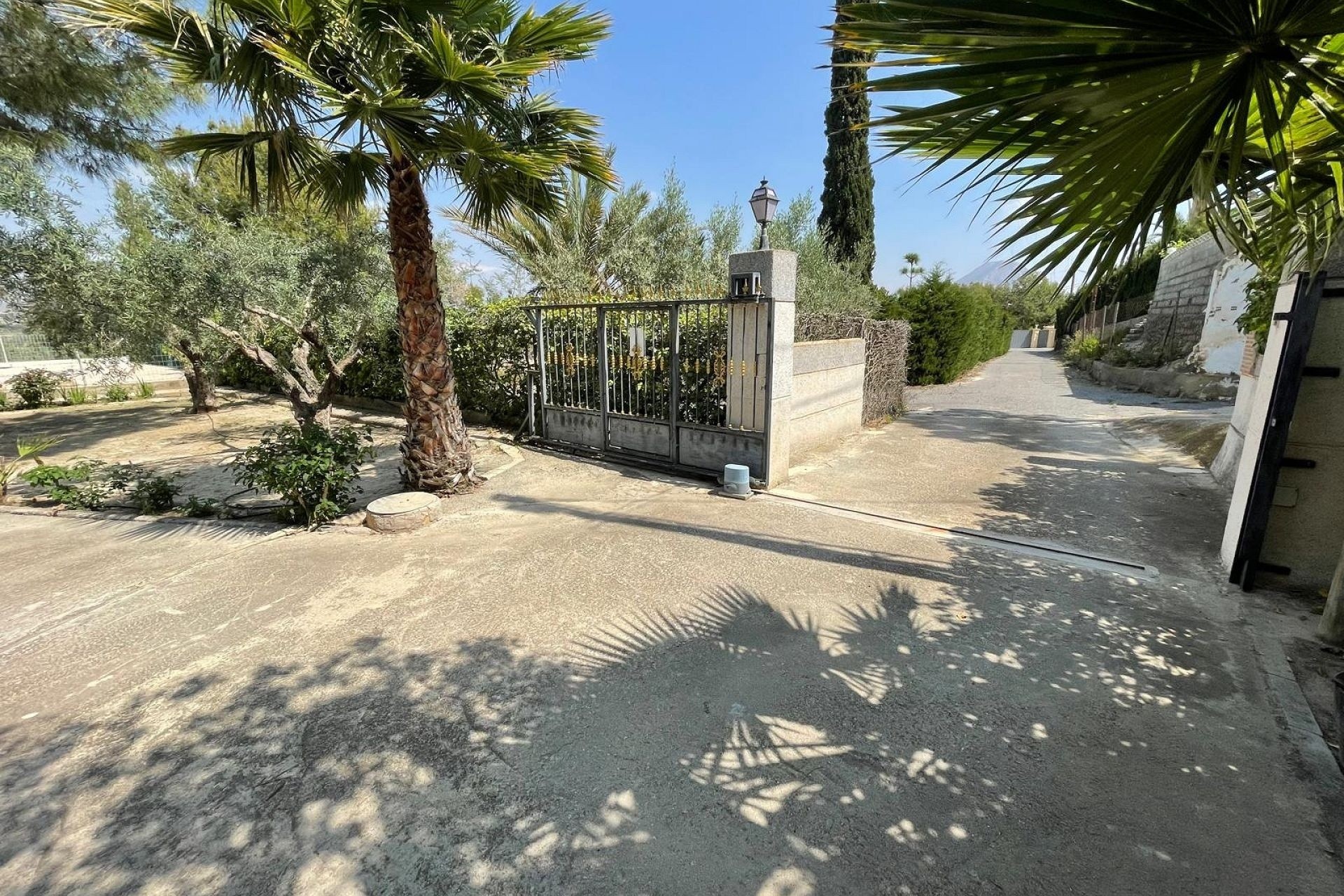 Resale - Detached Villa -
El Rebolledo