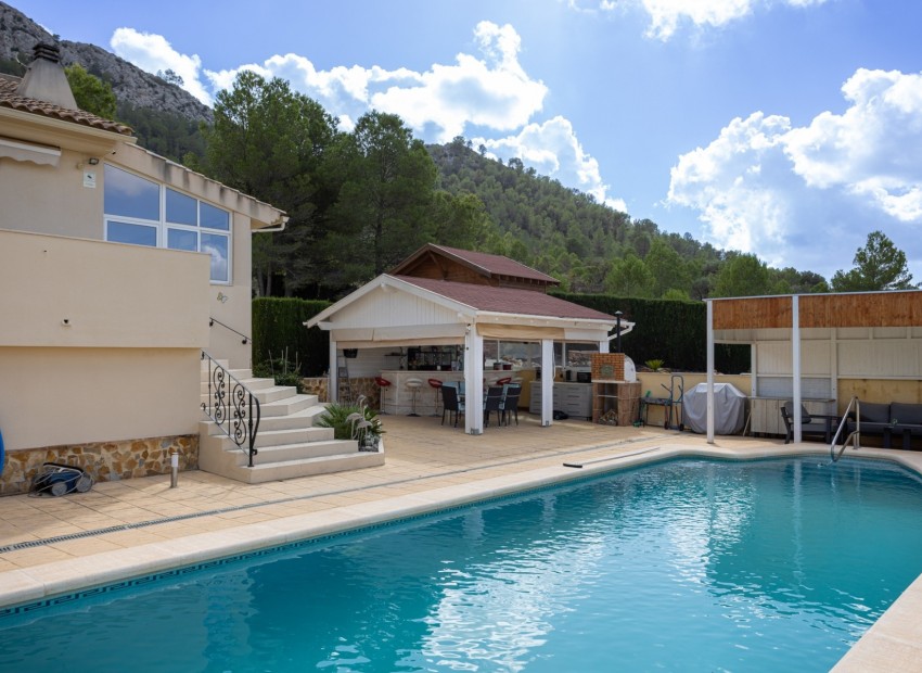 Resale - Detached Villa -
La Zarza
