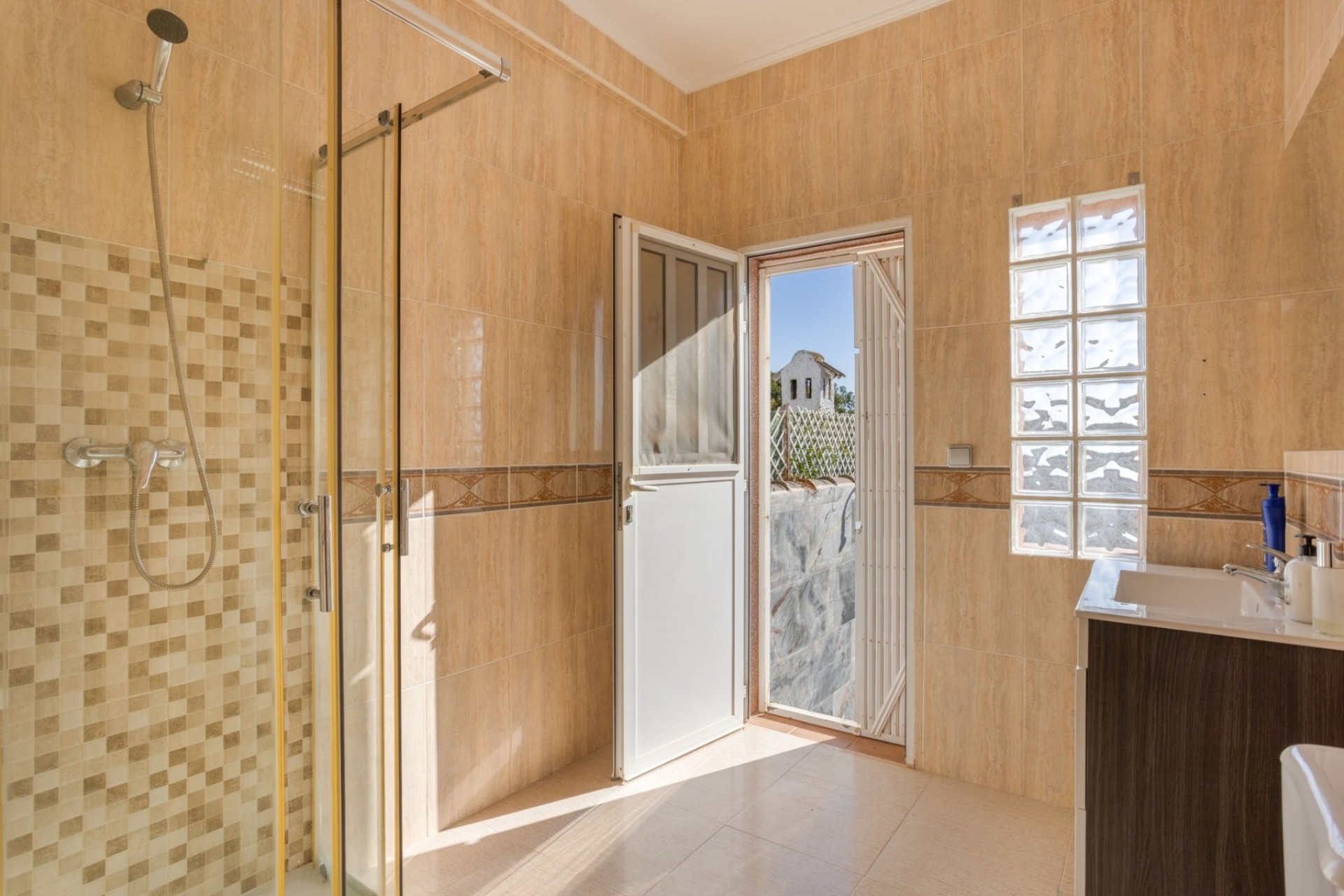 Resale - Detached Villa -
Torrevieja - Urbanización San Luis