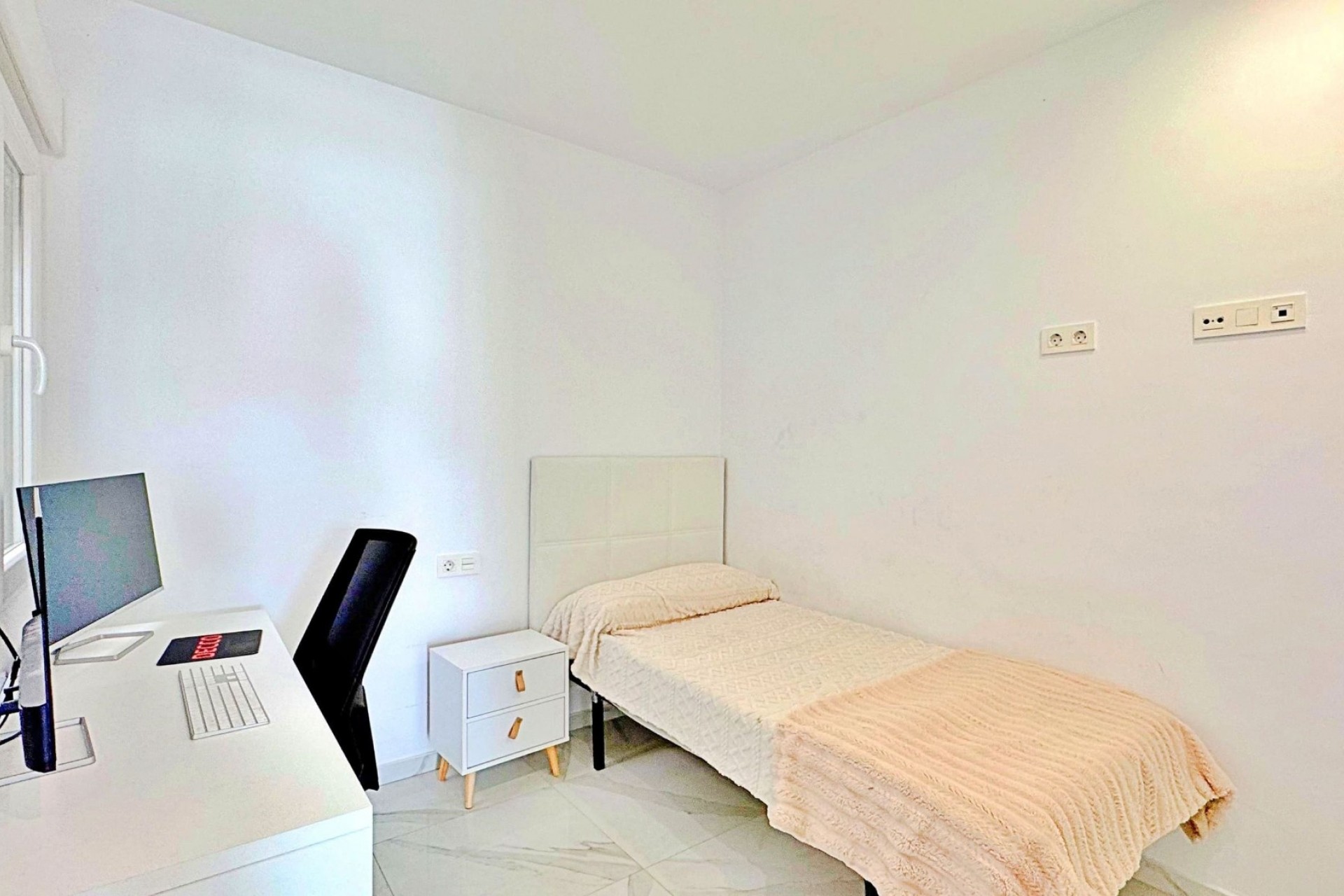 Resale - Duplex -
Los Balcones