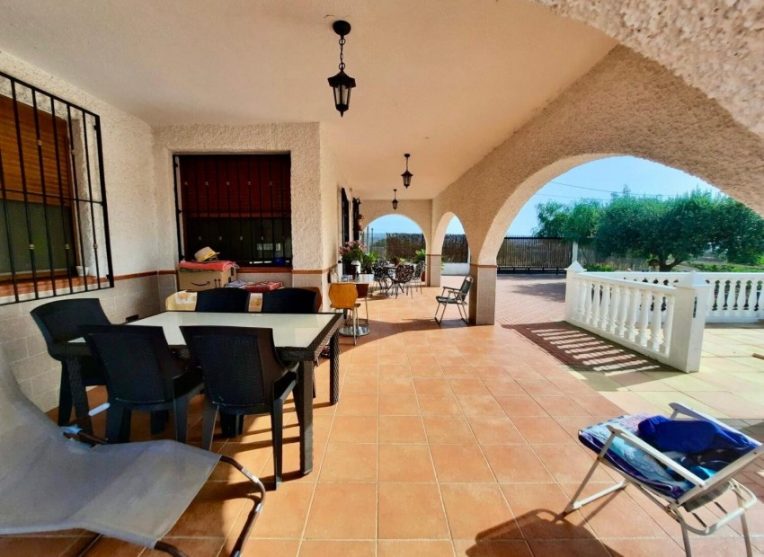 Resale - Finca -
Fortuna