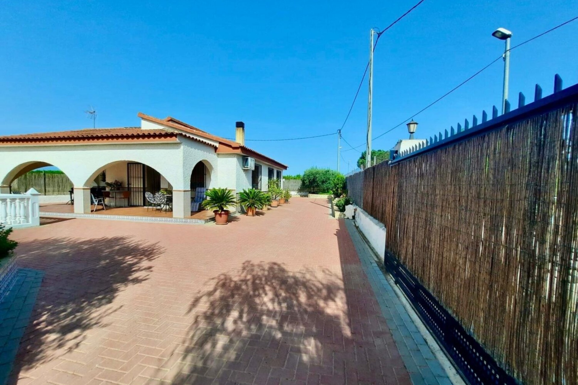Resale - Finca -
Fortuna