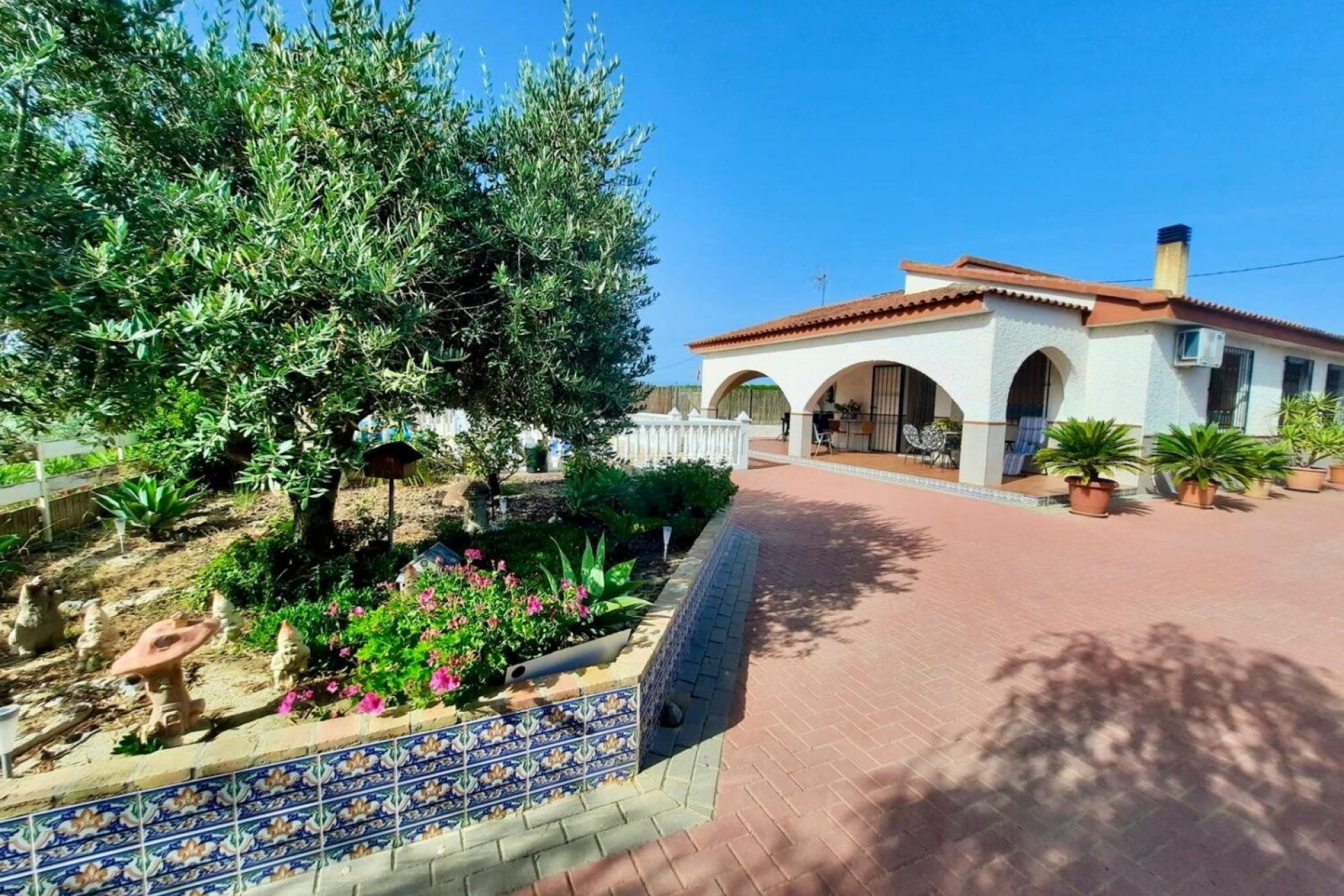 Resale - Finca -
Fortuna
