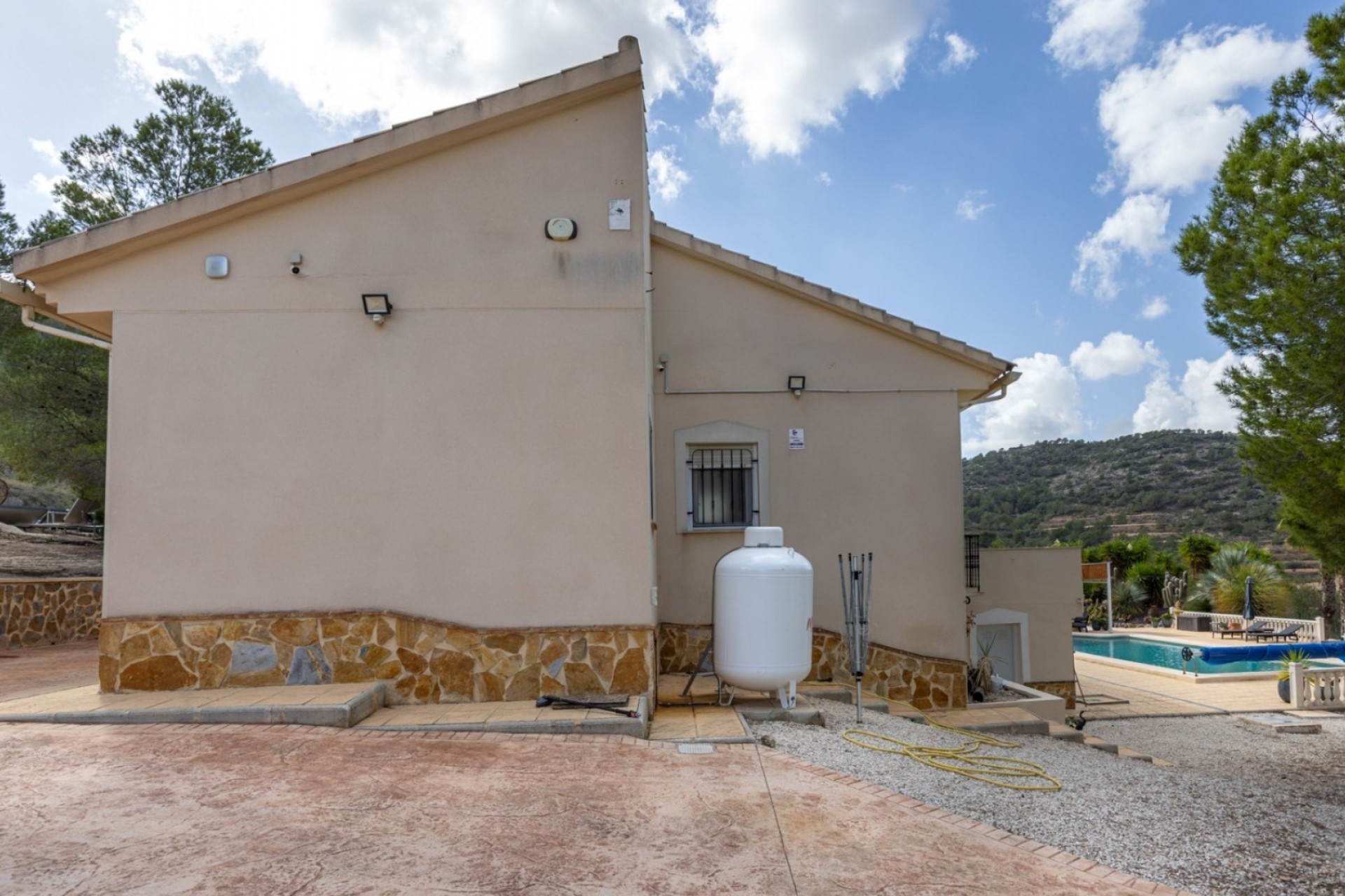 Resale - Finca -
La Zarza