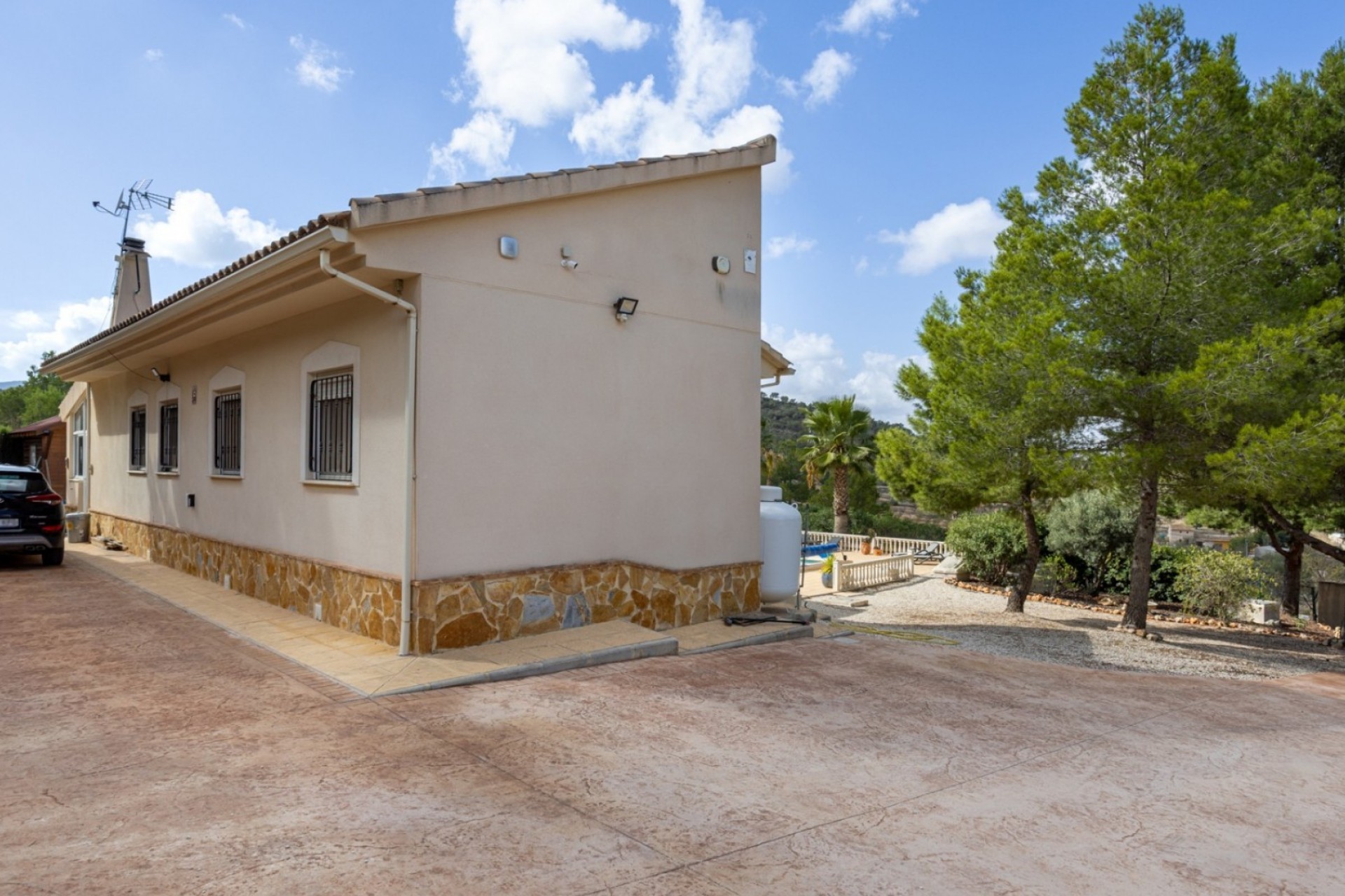 Resale - Finca -
La Zarza