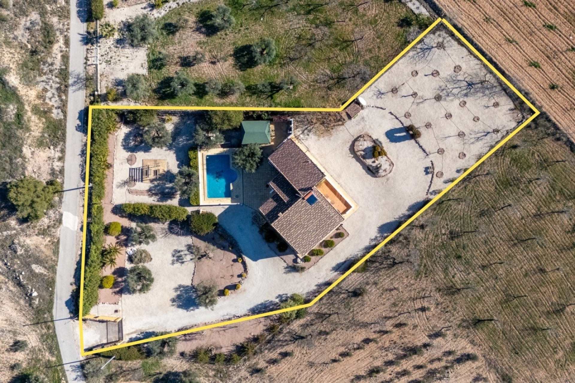 Resale - Finca -
La Zarza