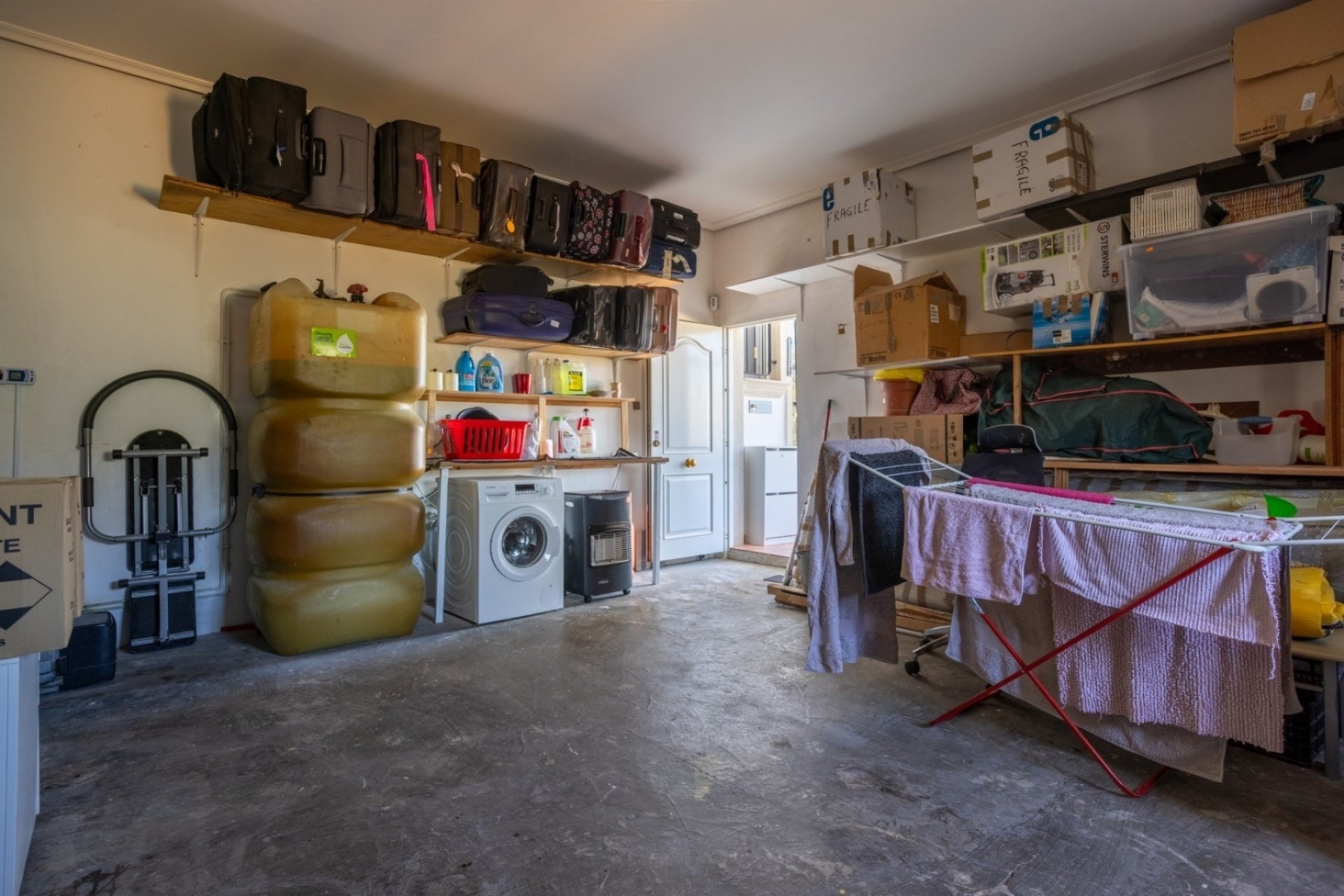 Resale - Finca -
La Zarza