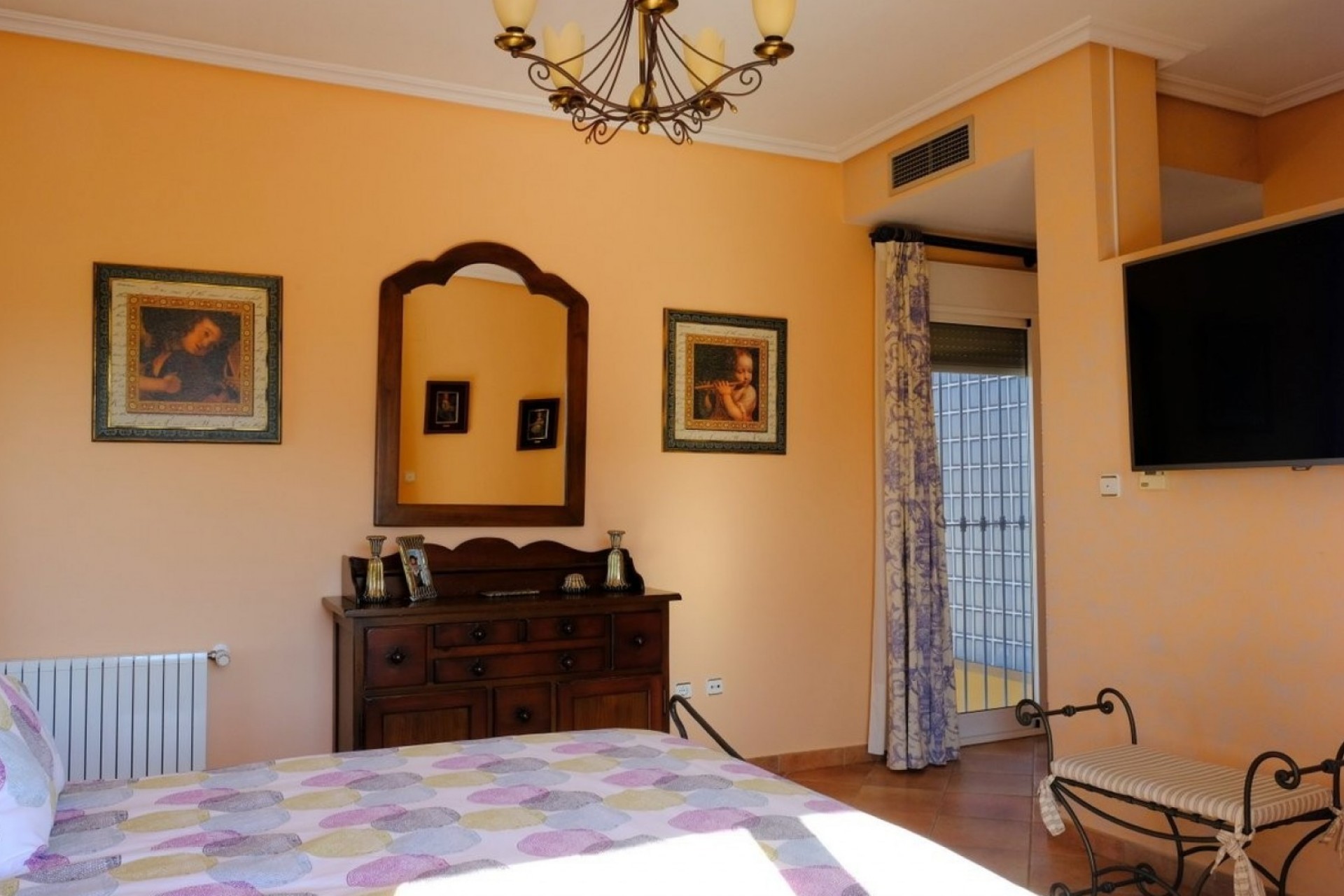 Resale - Finca -
Orihuela