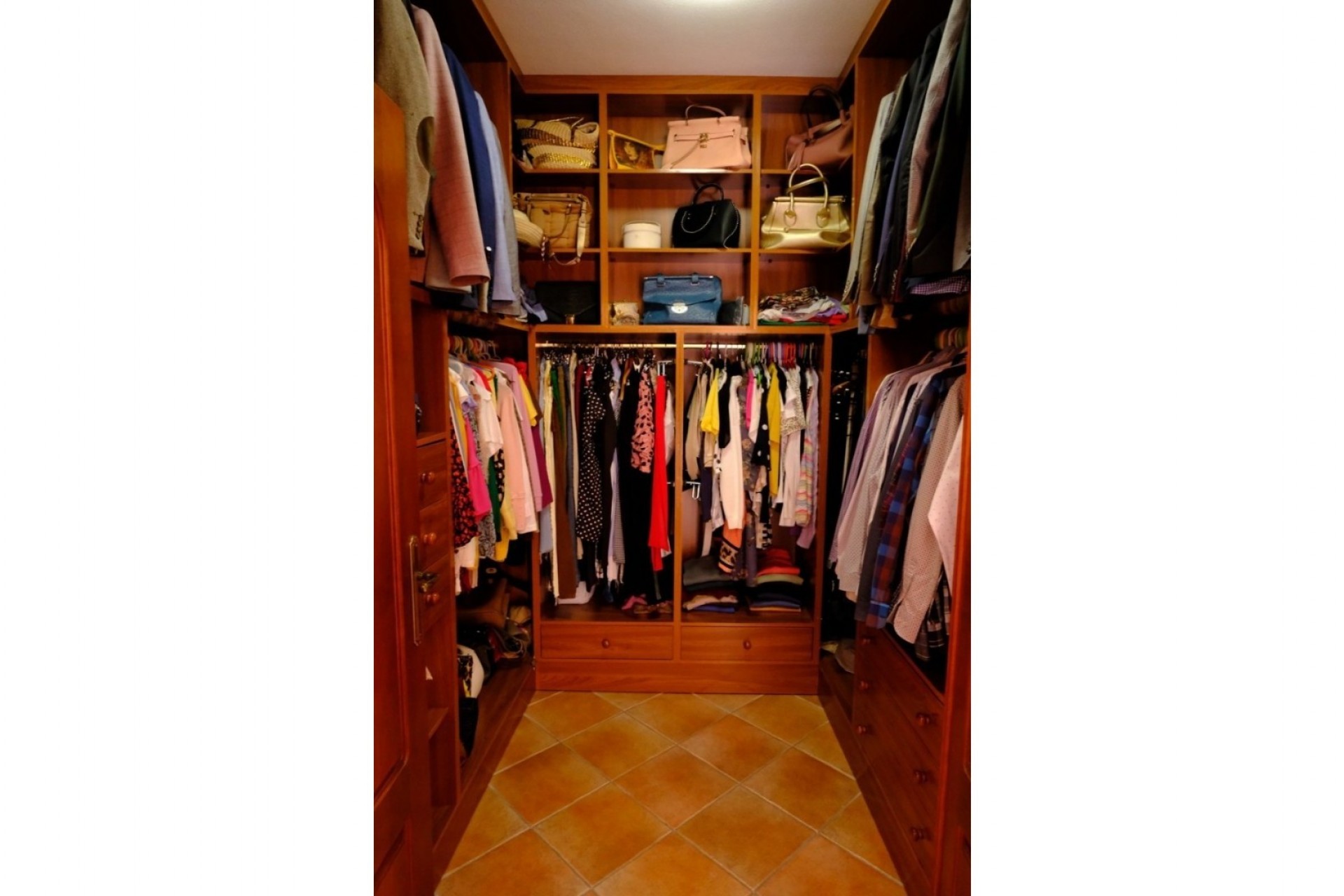 Resale - Finca -
Orihuela