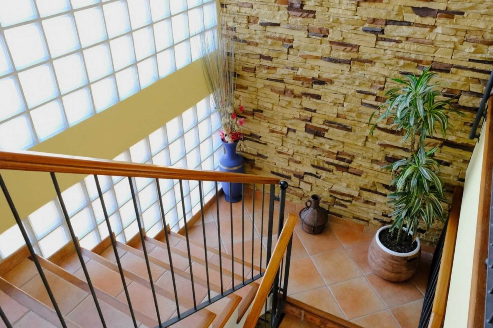 Resale - Finca -
Orihuela