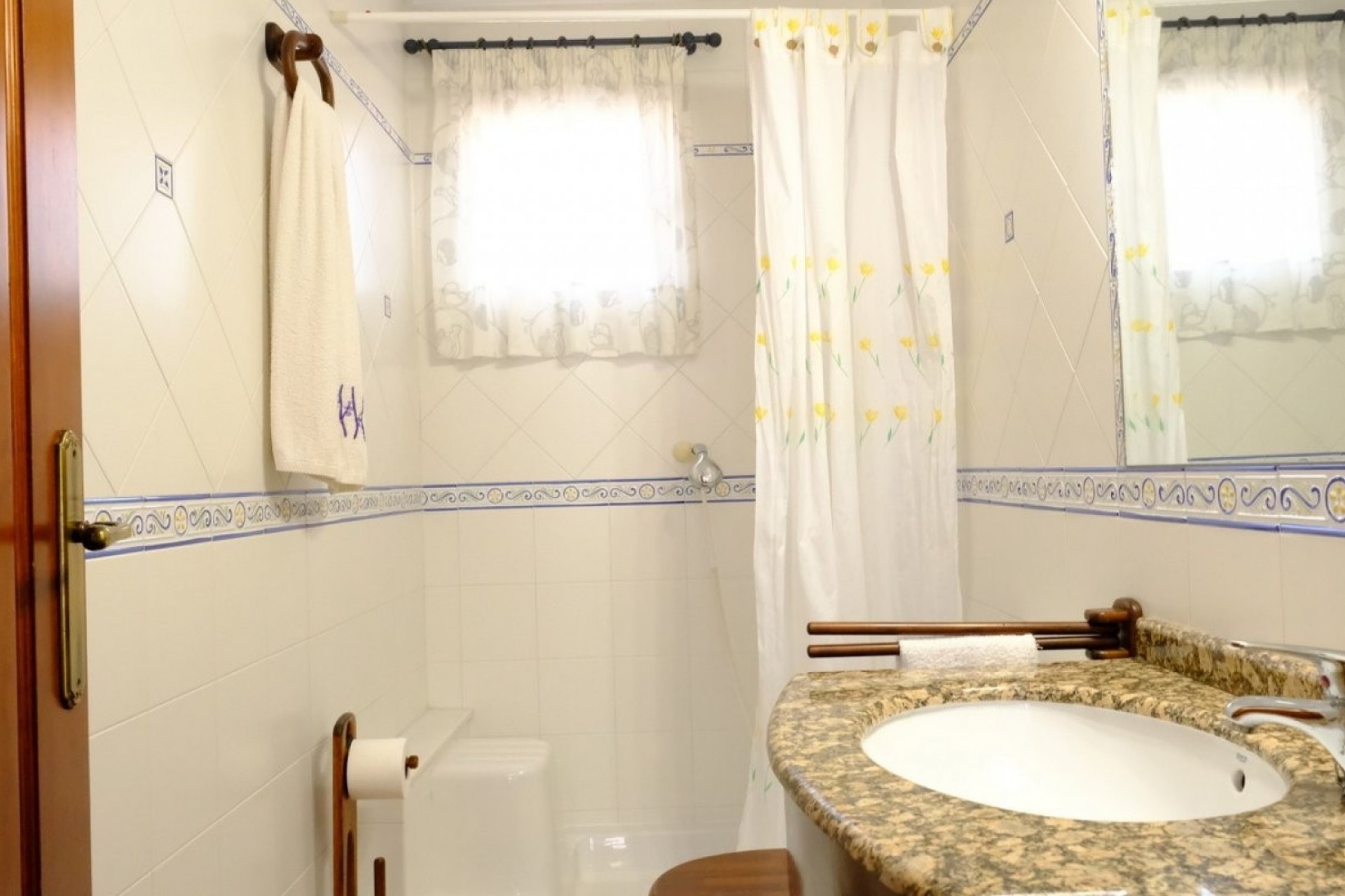 Resale - Finca -
Orihuela