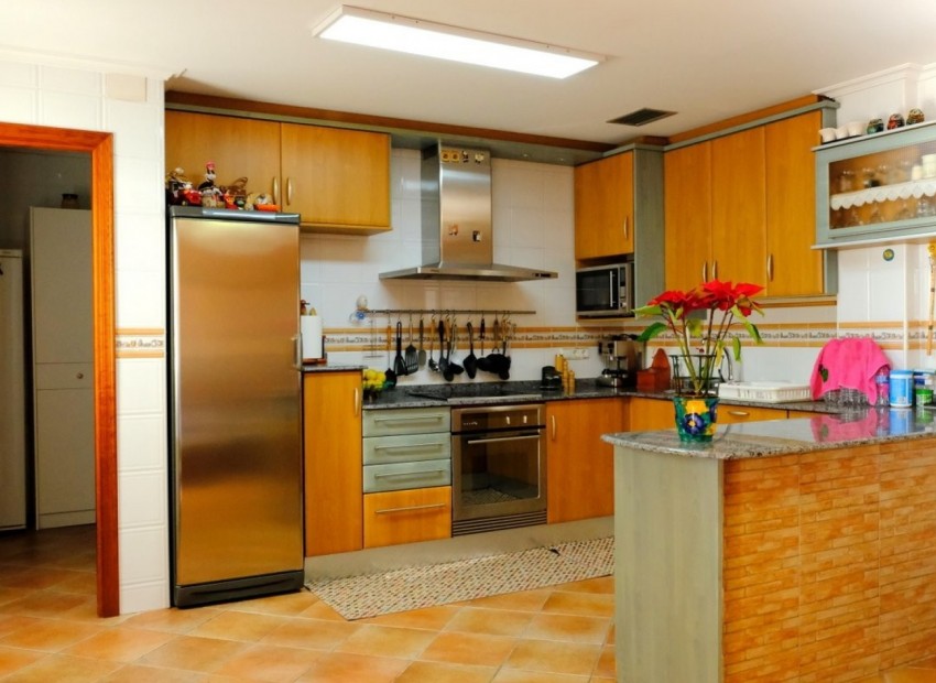 Resale - Finca -
Orihuela