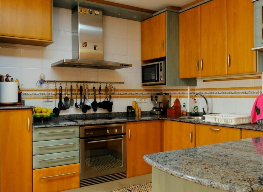 Resale - Finca -
Orihuela