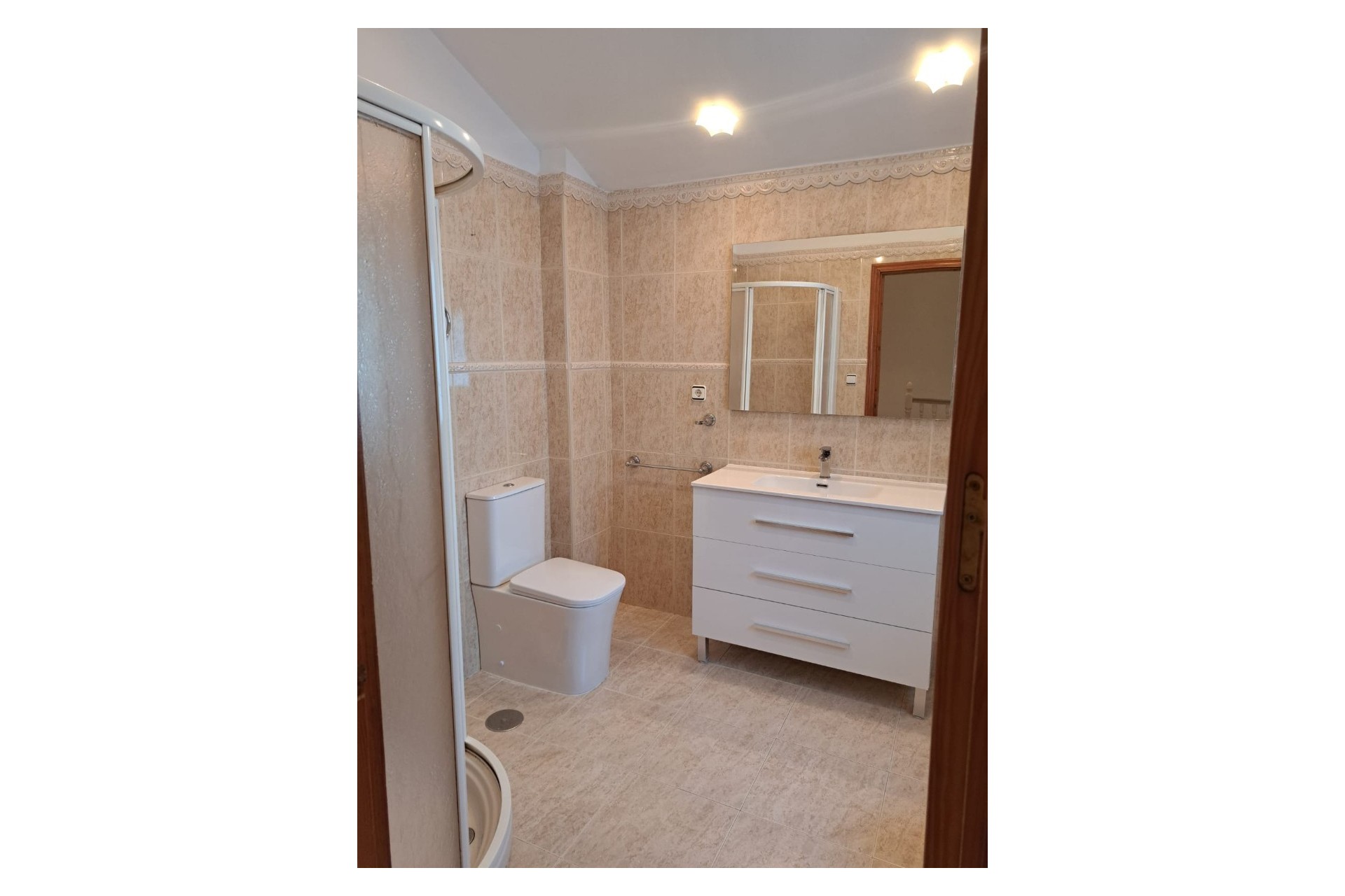 Resale - Finca -
Orihuela