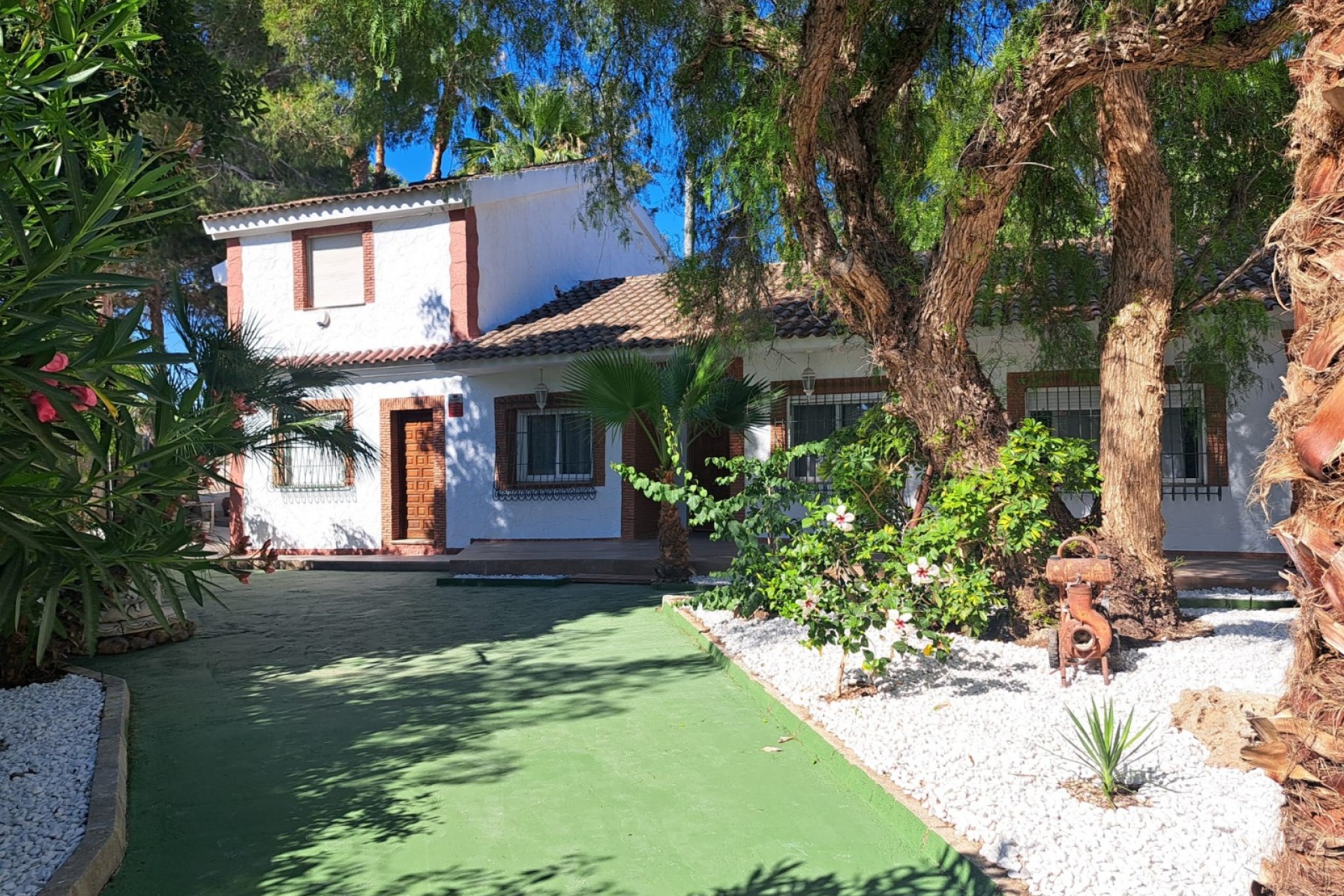 Resale - Finca -
Orihuela