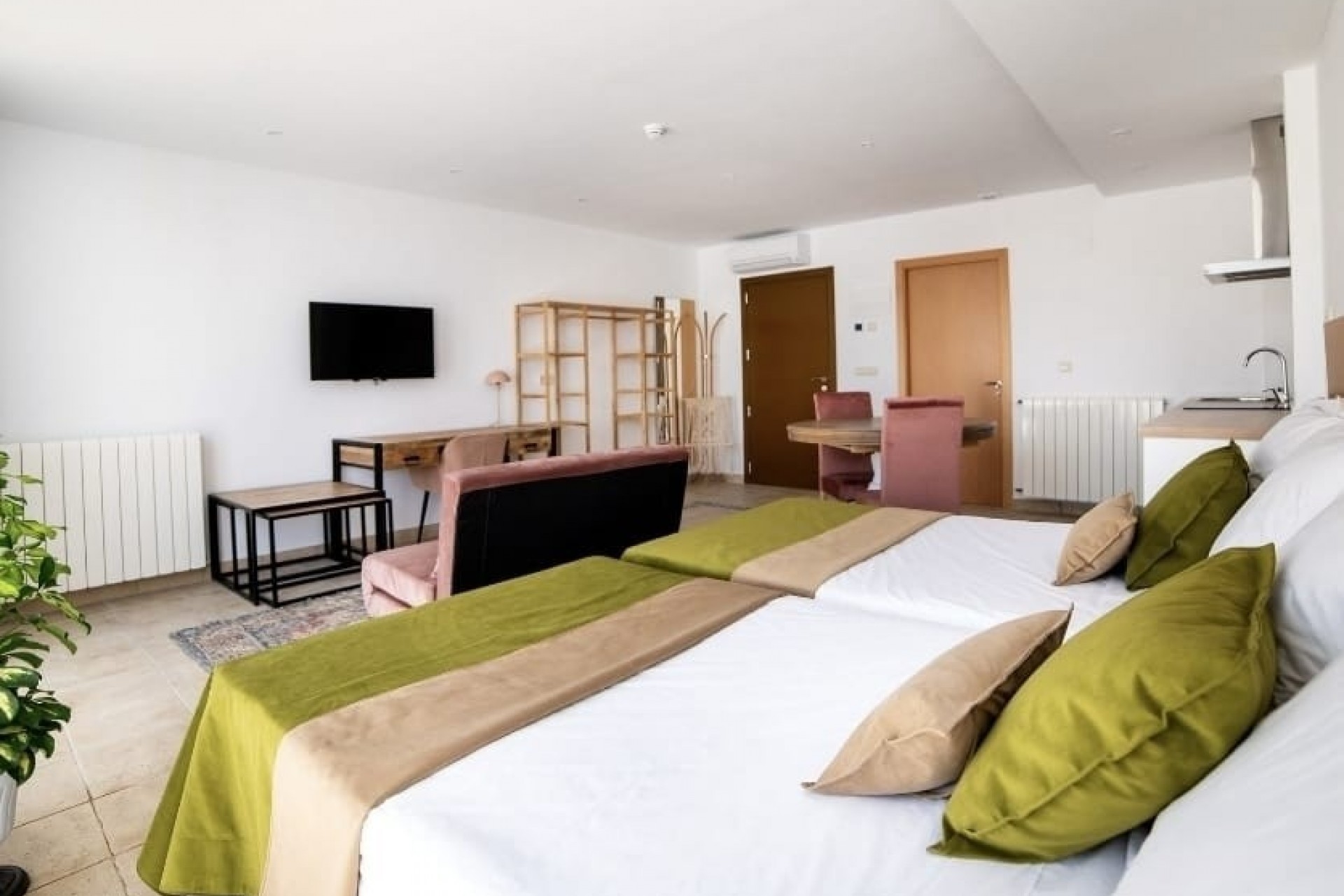 Resale - Hotel -
Alcoy