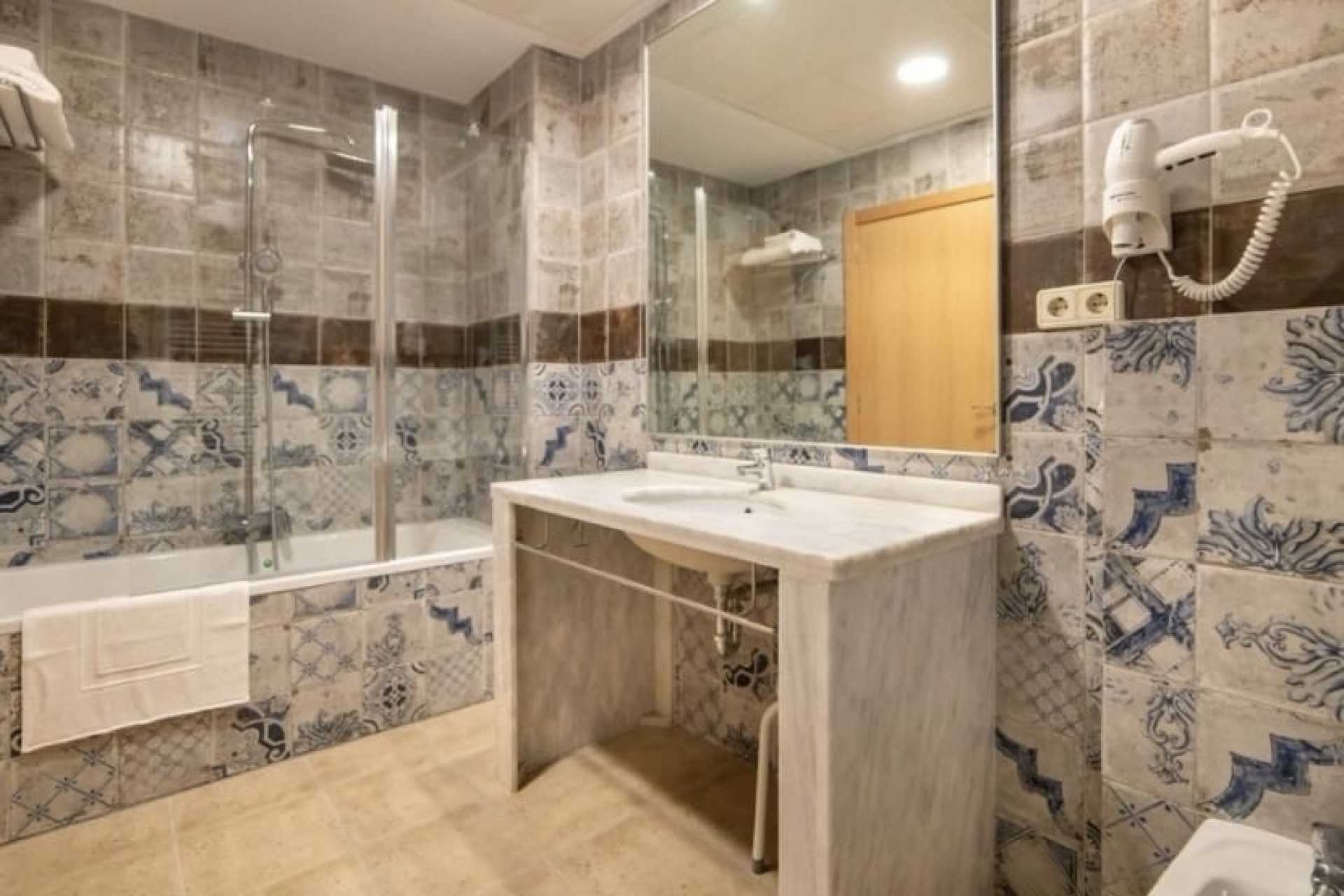 Resale - Hotel -
Alcoy