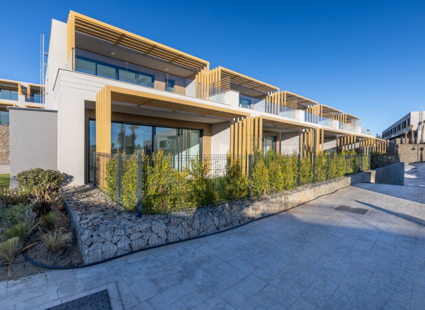 Resale - House -
El Chaparral