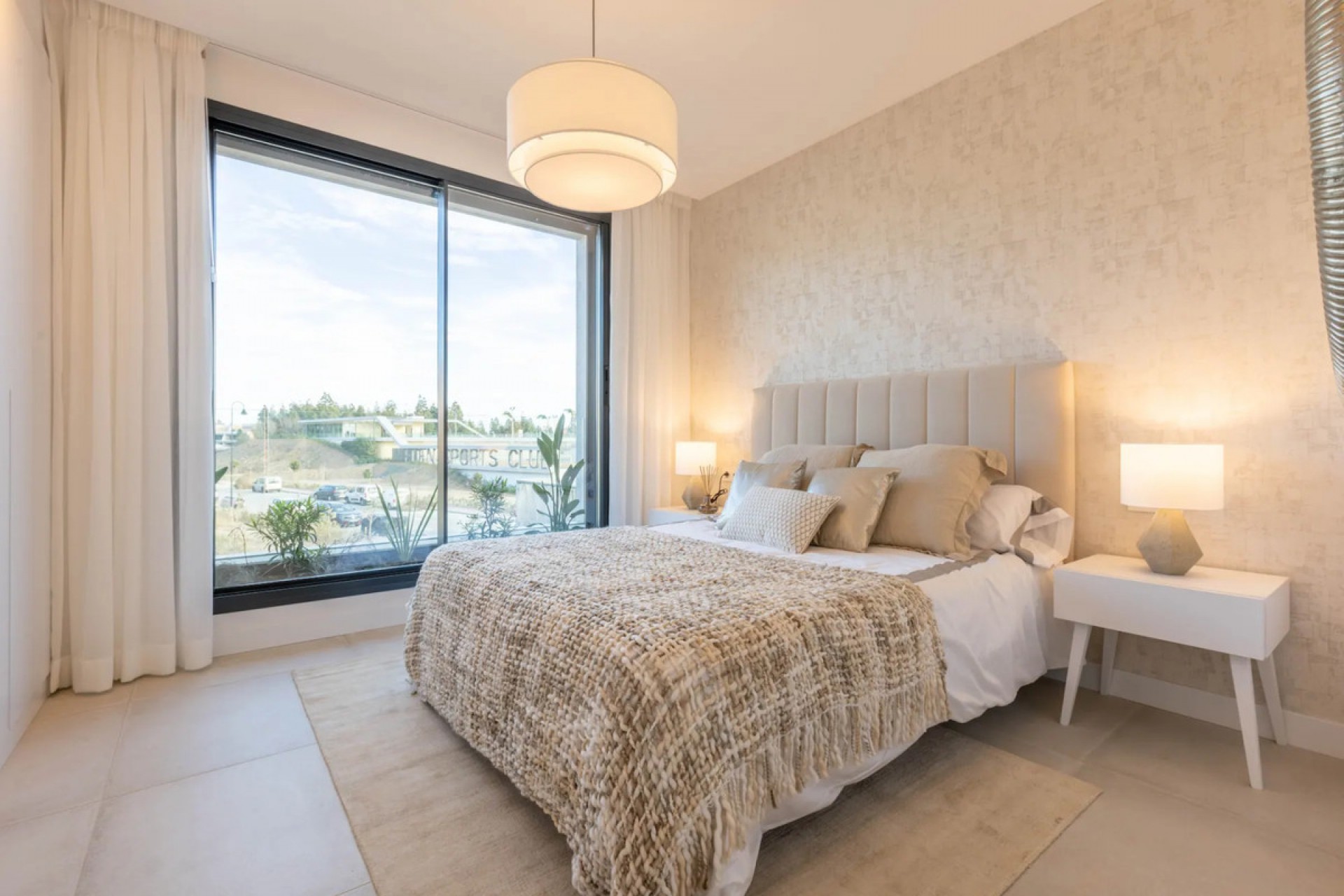Resale - House -
El Chaparral