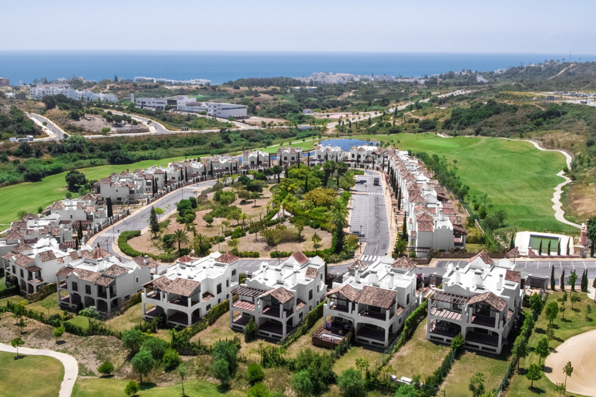 Resale - House -
Estepona