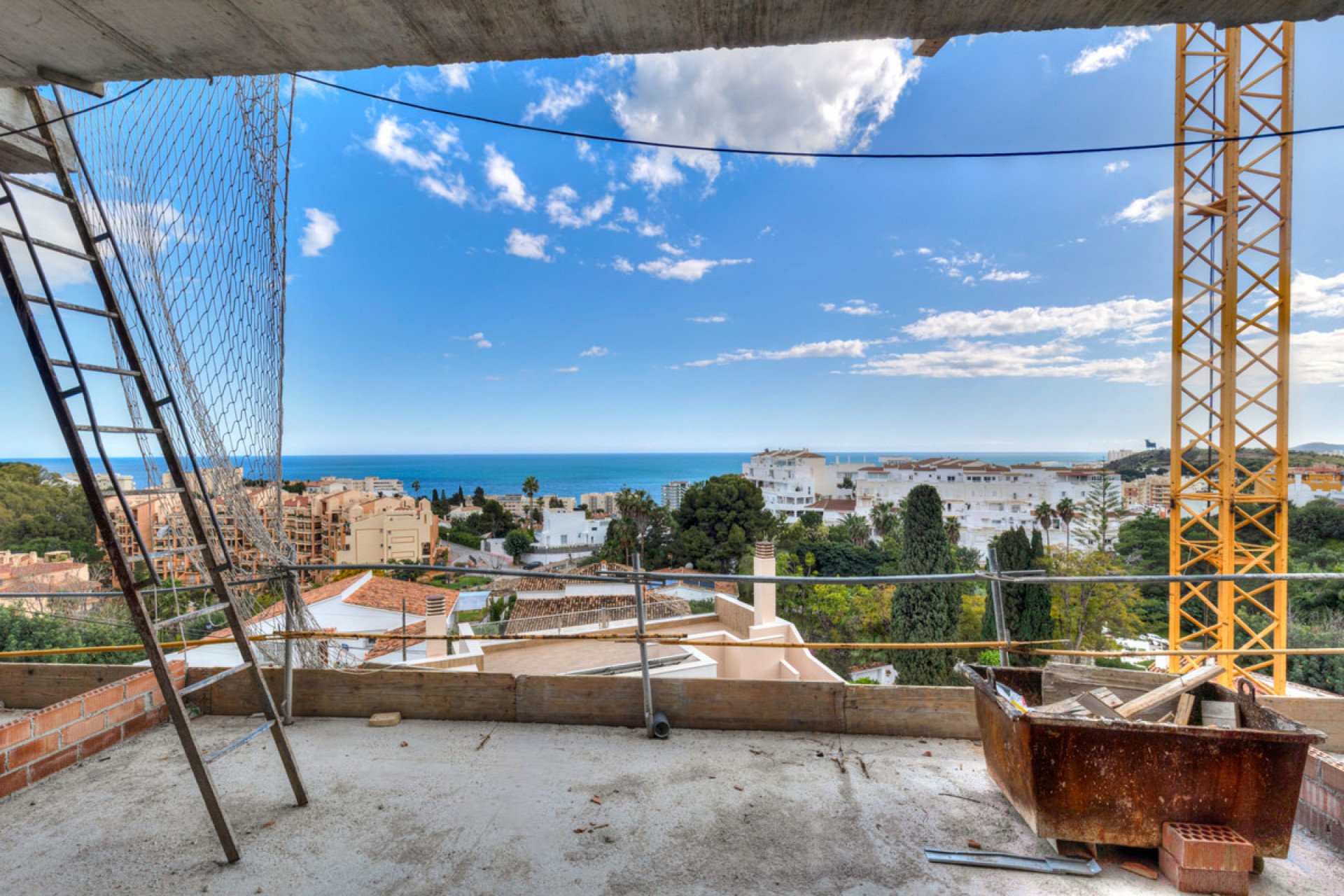 Resale - House -
Fuengirola