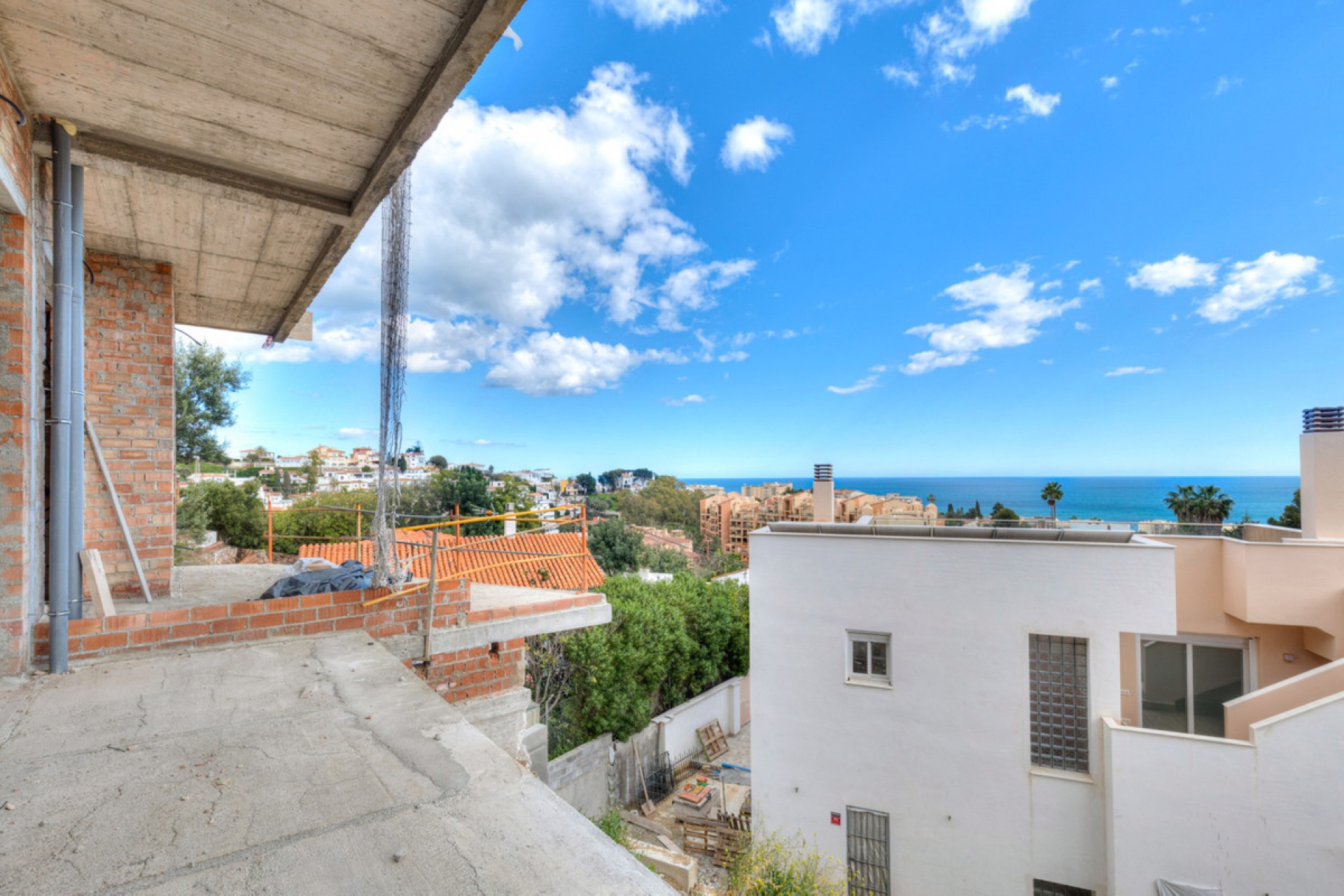 Resale - House -
Fuengirola