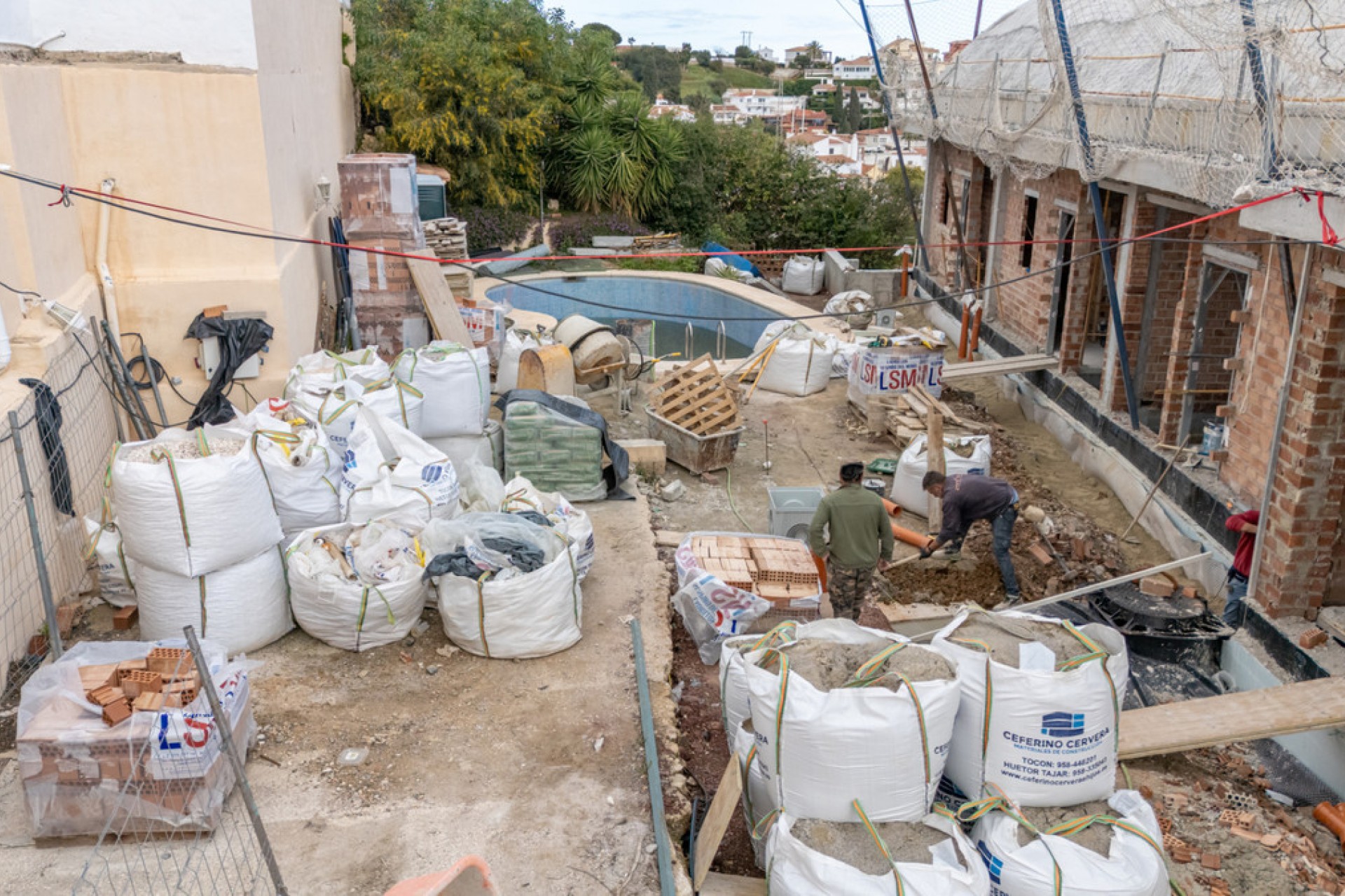 Resale - House -
Fuengirola
