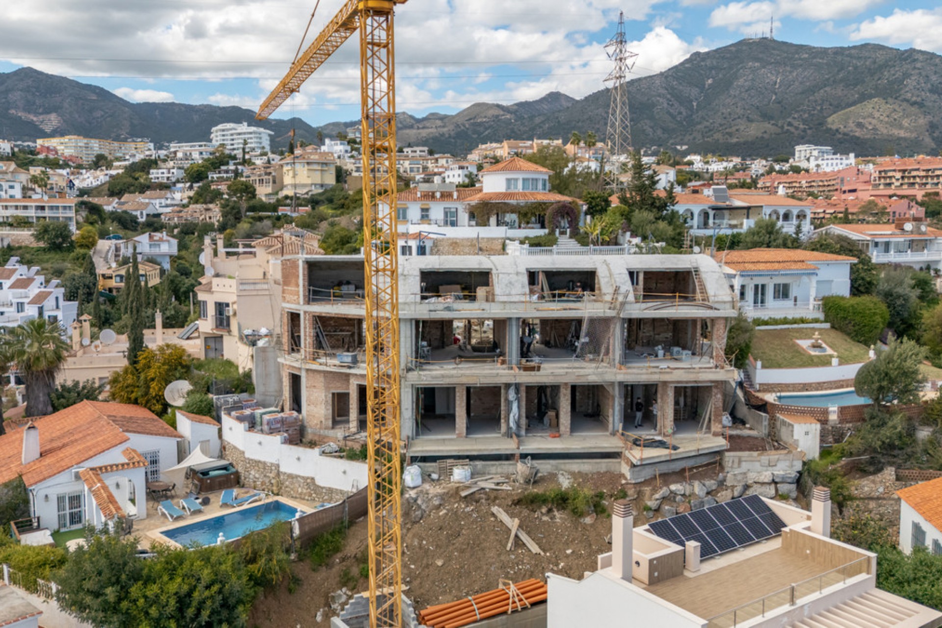 Resale - House -
Fuengirola