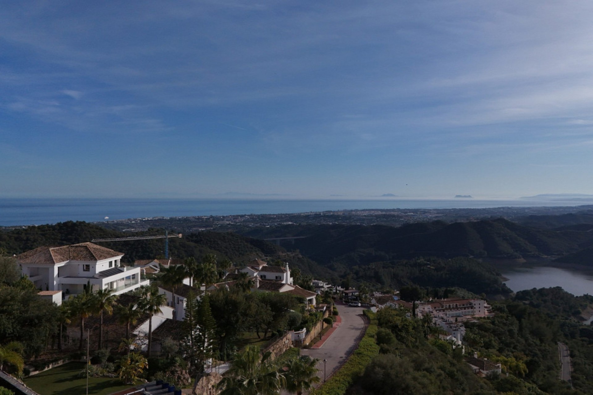 Resale - House -
Istán