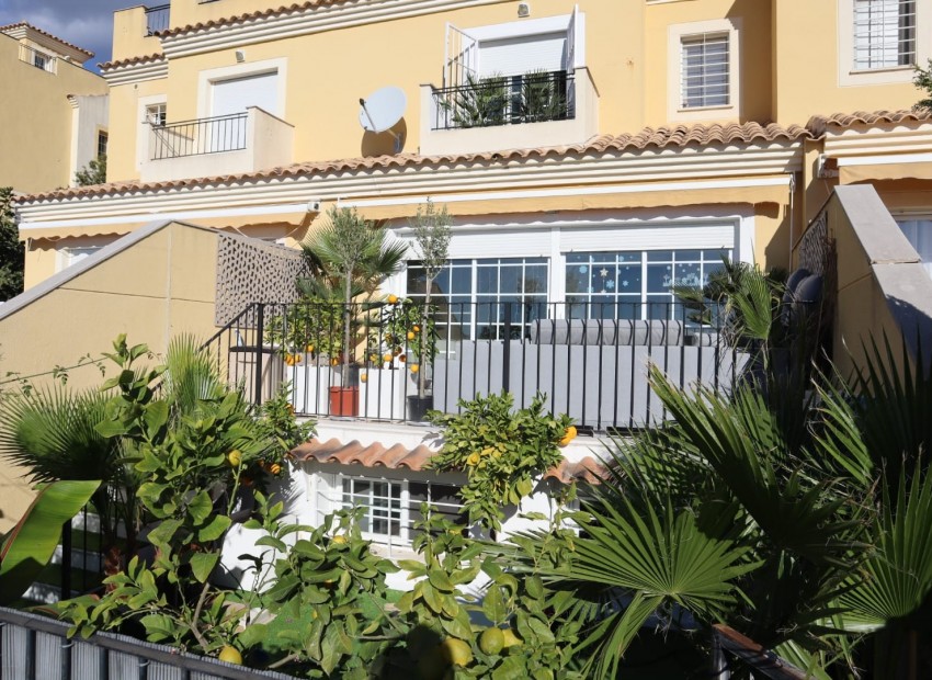 Resale - House -
La Nucía