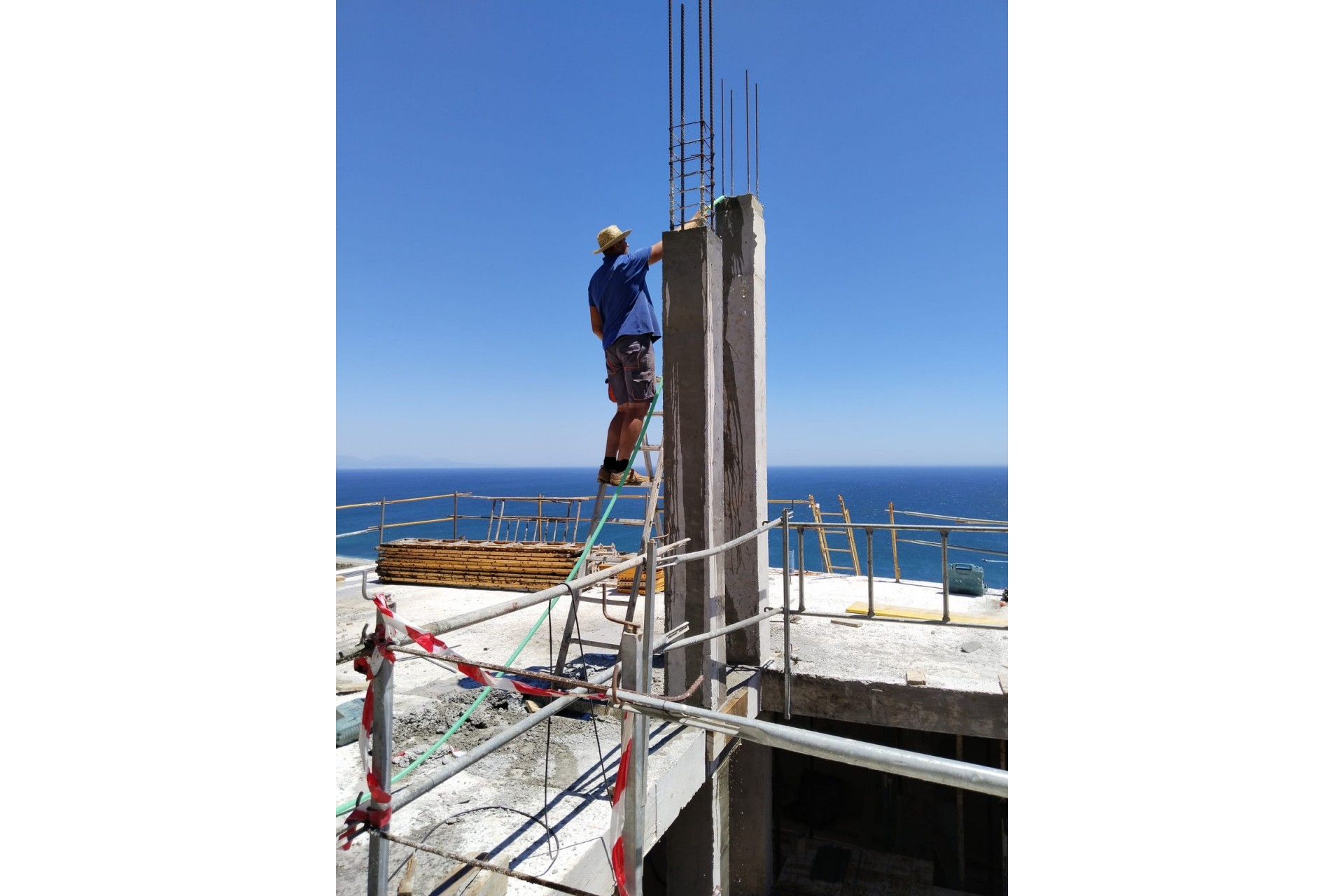 Resale - House -
Manilva