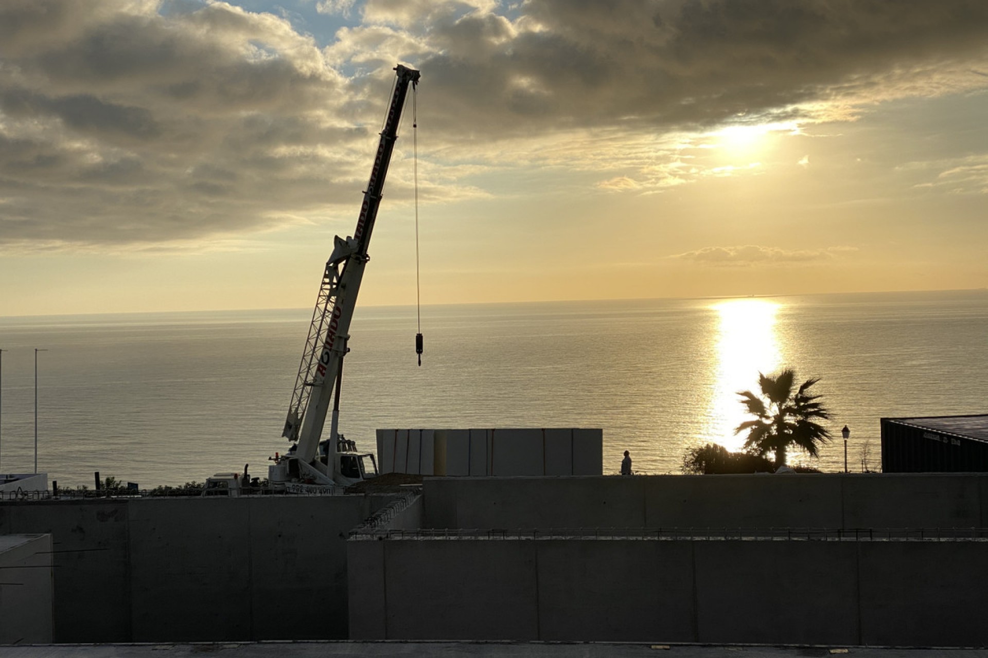 Resale - House -
Manilva