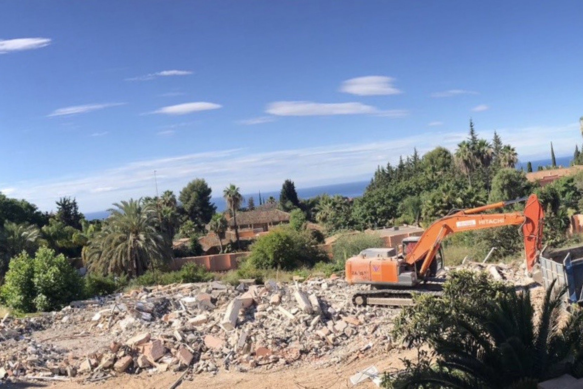 Resale - House -
Marbella