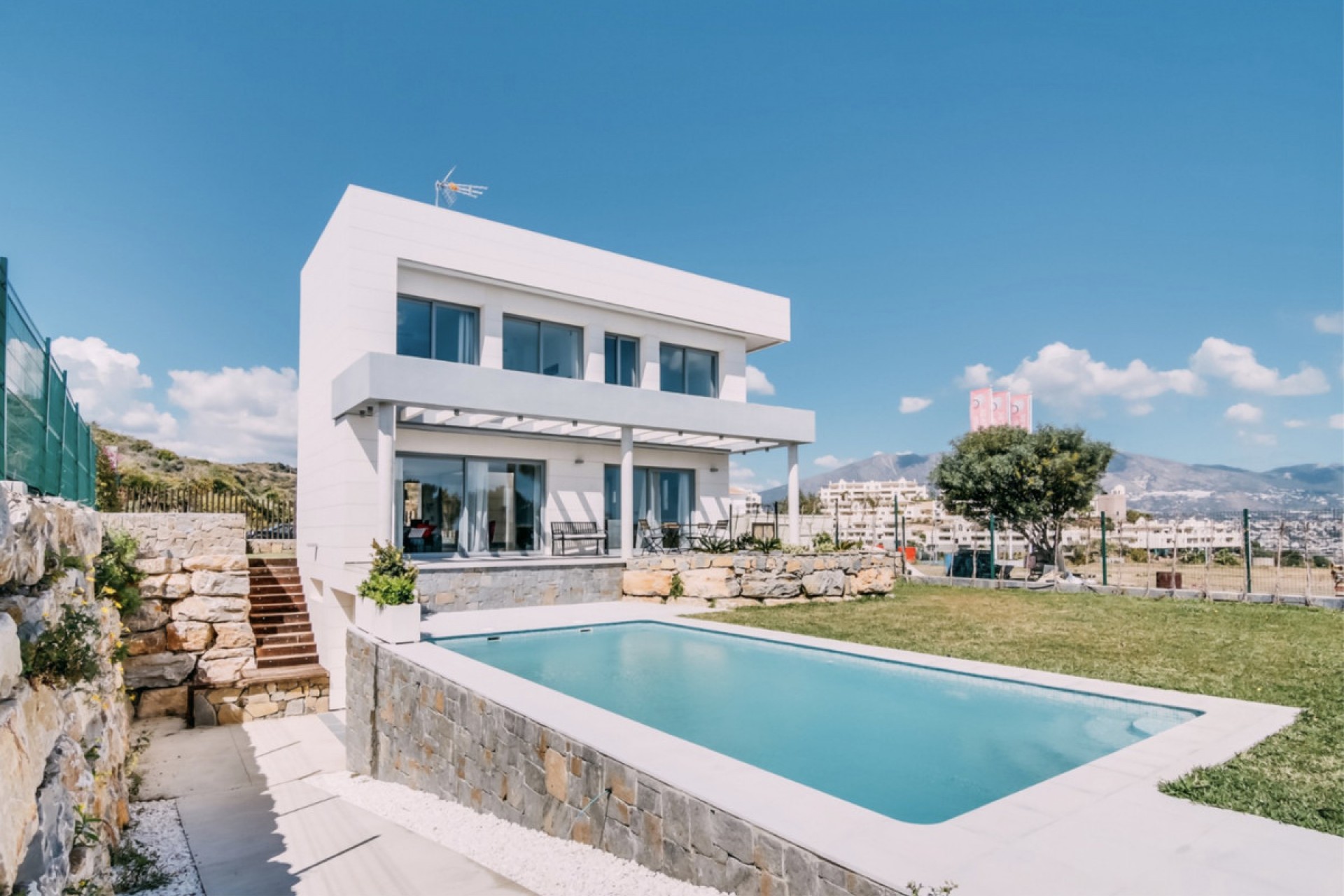 Resale - House -
Mijas Costa