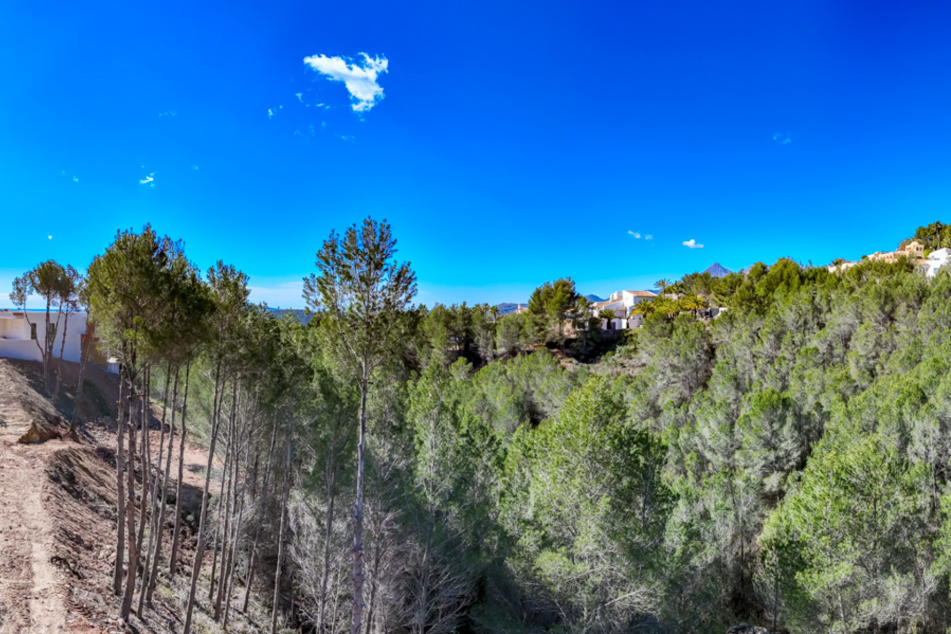 Resale - Land -
Altea