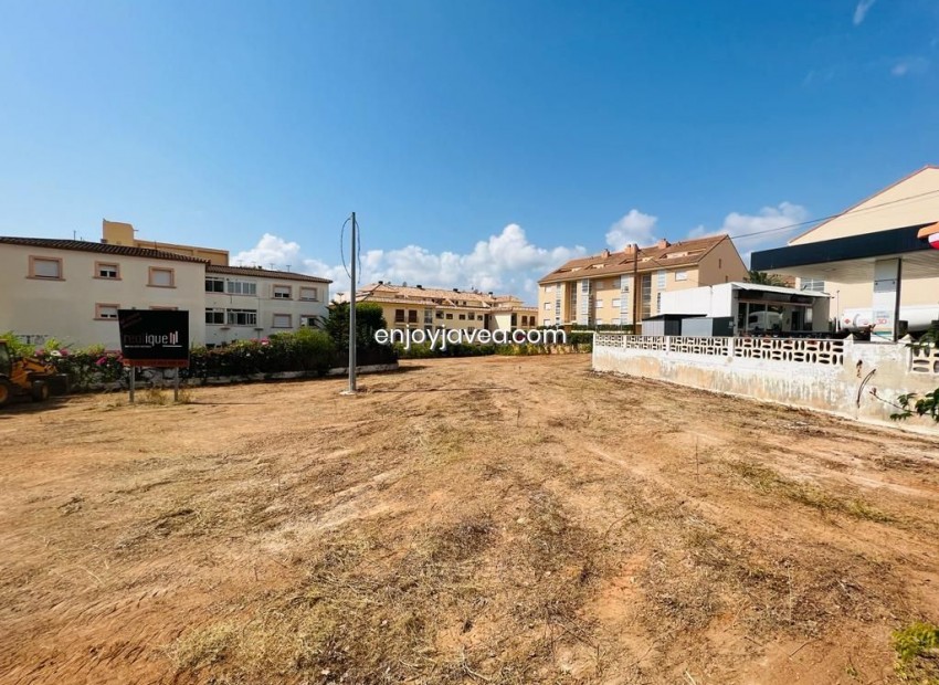Resale - Land Divisions -
Jávea / Xàbia - Puerto