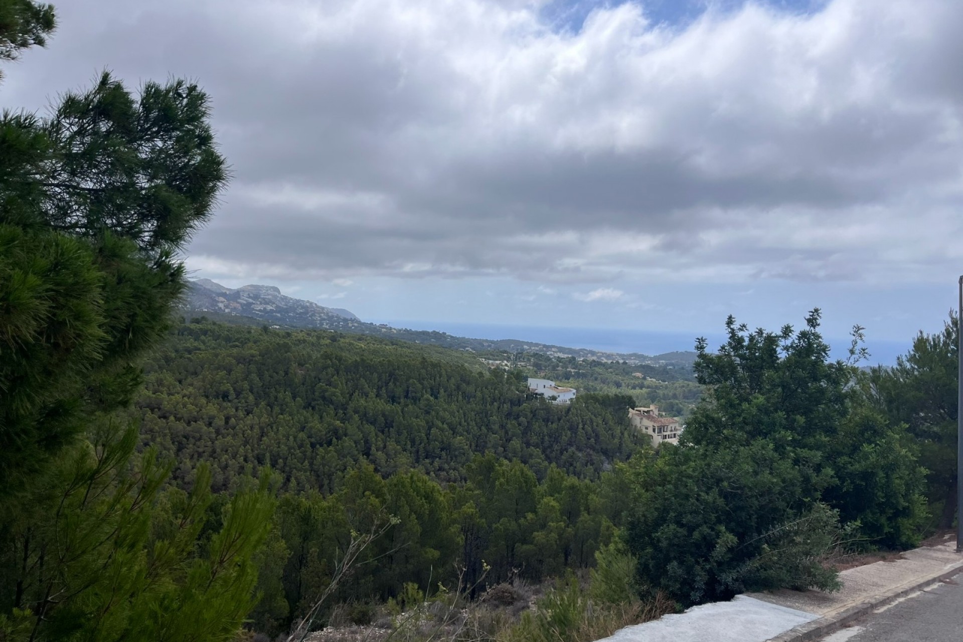 Resale - Plot -
Altea