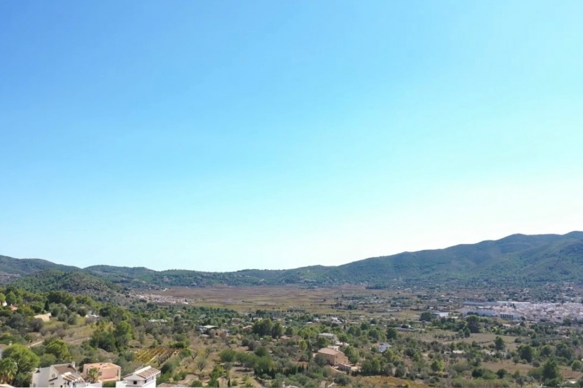 Resale - Plot -
Jalón